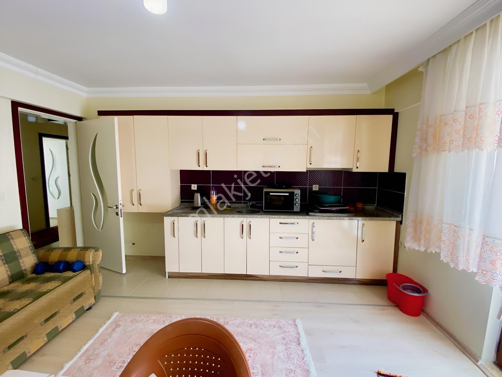 1090 M2 Arsa Üzerinde Satılık Müstakil Bahçeli 3 Katlı Ev - Görsel 11