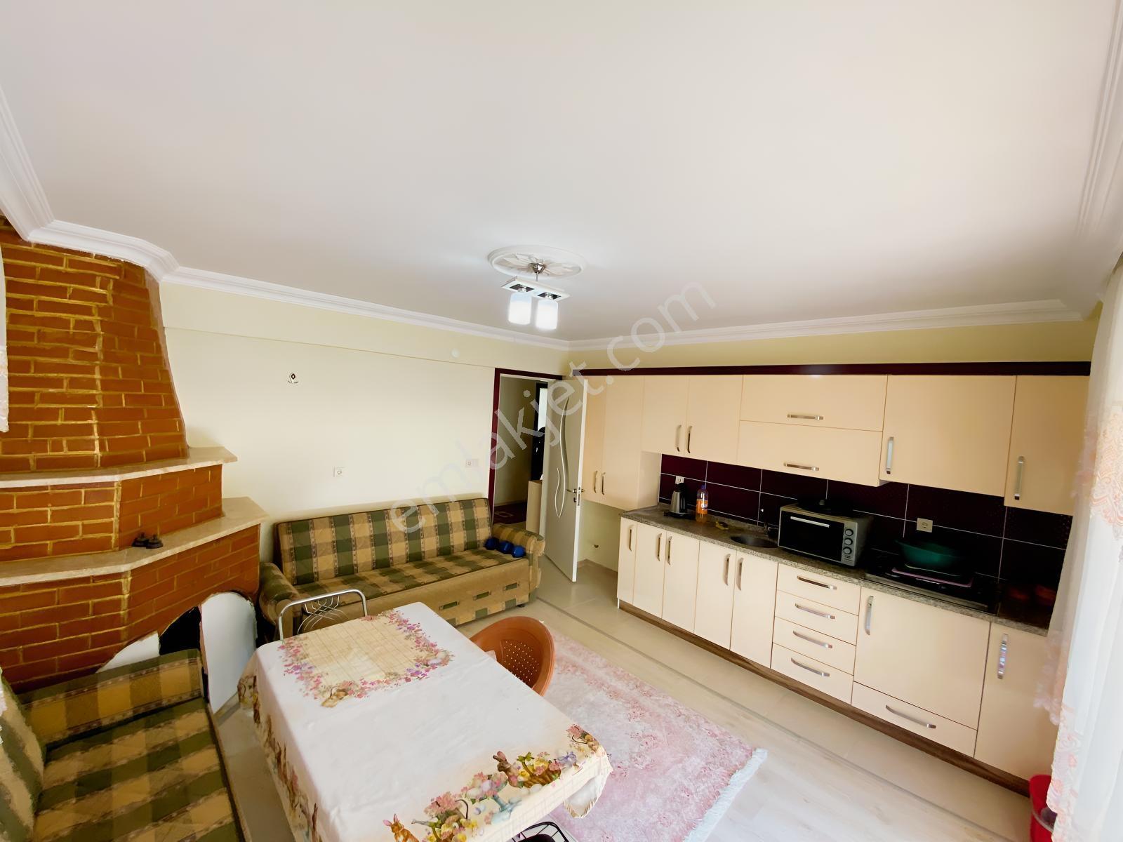 1090 M2 Arsa Üzerinde Satılık Müstakil Bahçeli 3 Katlı Ev - Görsel 19