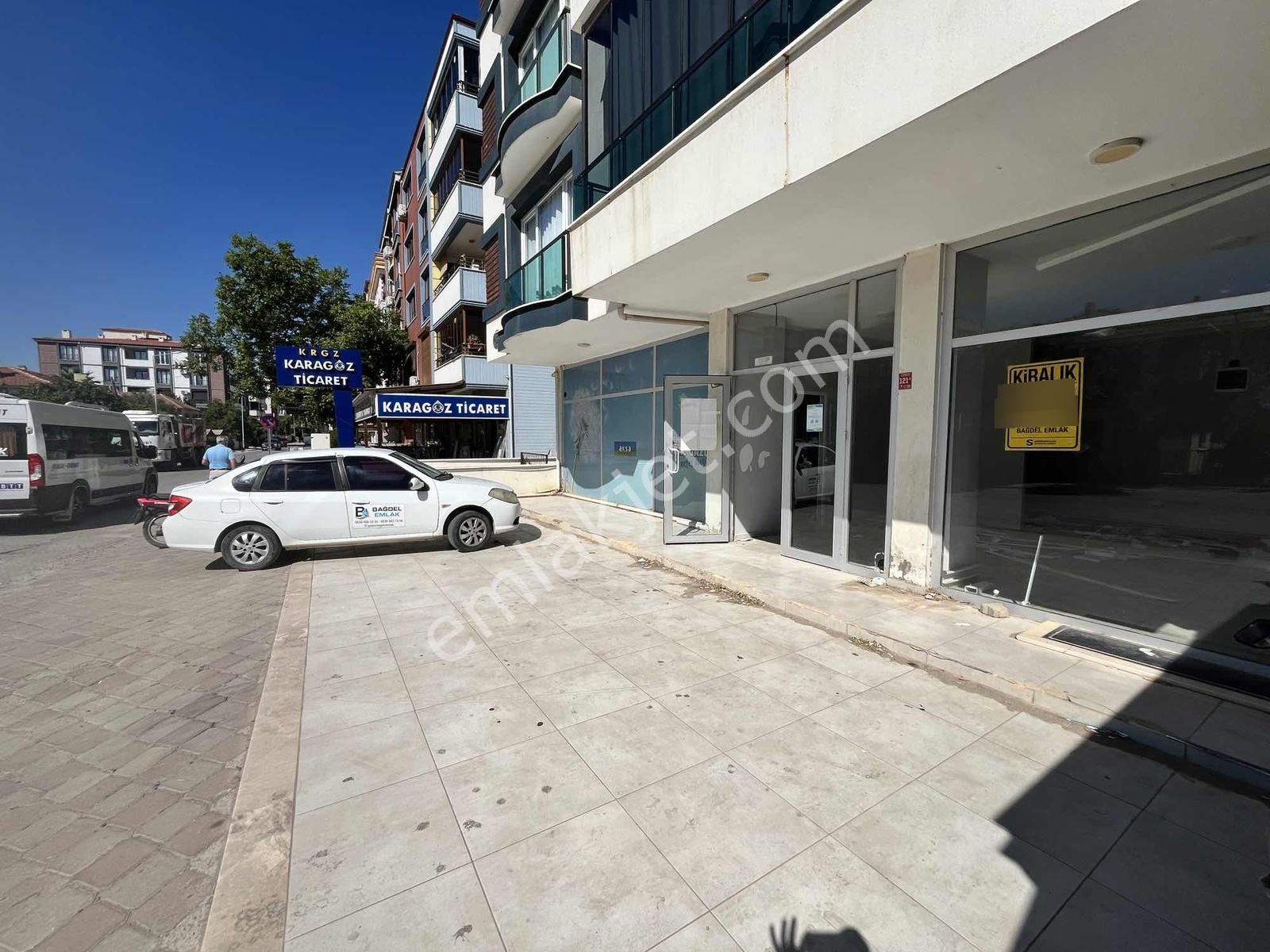 Gömeç'te Cadde Üzerinde Kiralık Dükkan - Görsel 5