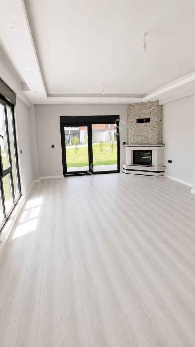 Öğretmen'den Satılık Lüks Villa - Görsel 21