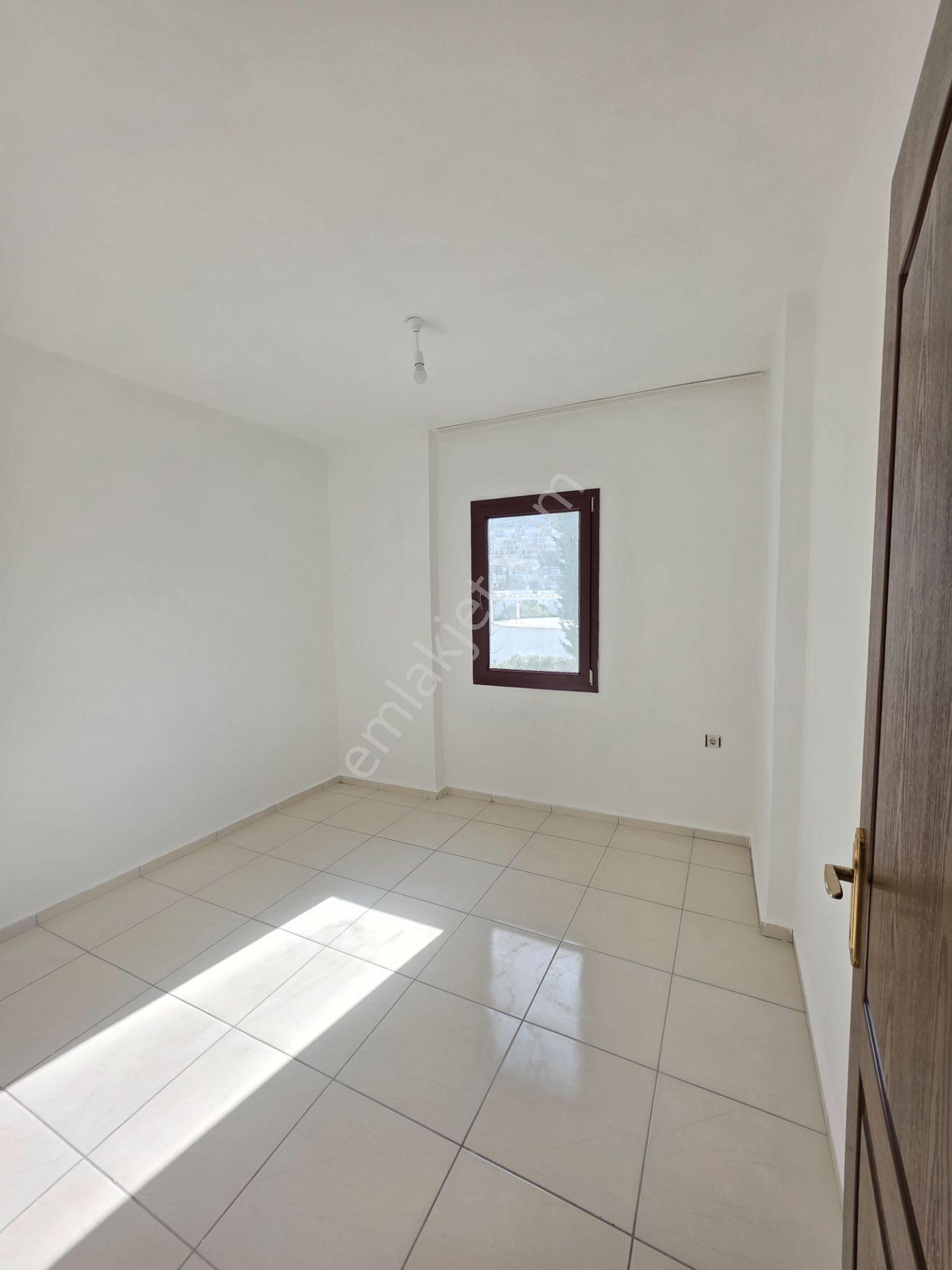 Gümüşlük Merkez'de Ay'dan Aya Ödemeli 3+1 Geniş Dublex Villa ! - Görsel 18