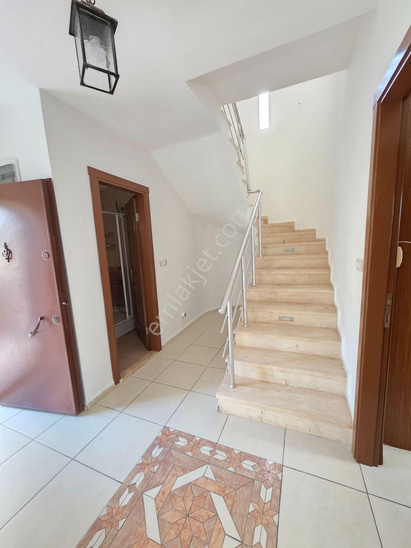 Gümüşlük Merkez'de Ay'dan Aya Ödemeli 3+1 Geniş Dublex Villa ! - Görsel 12