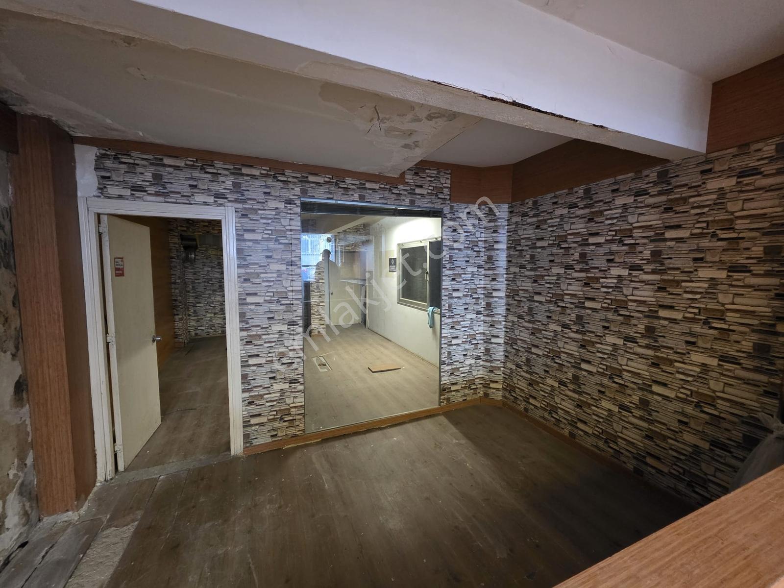 4.levent Metro Yanı 250 M² Çift Girişli Geniş Ticari Alan - Görsel 19