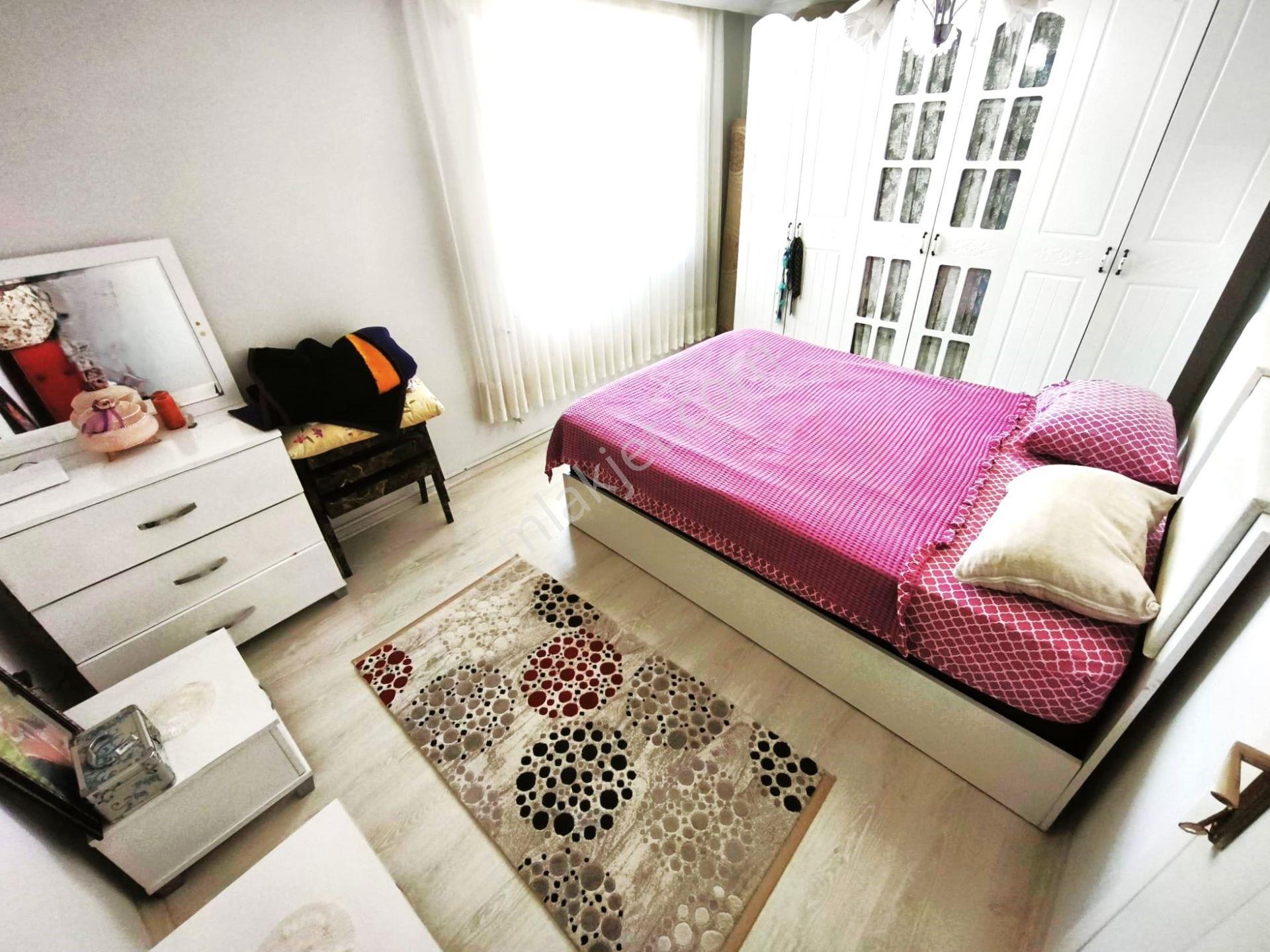 Aygül'den Çoruk'da Çift Daire Fırsatı Ön Cephe Geniş Bahçeli Ayrı Mutfaklı 4+2 Satılık Köy Evi - Görsel 17