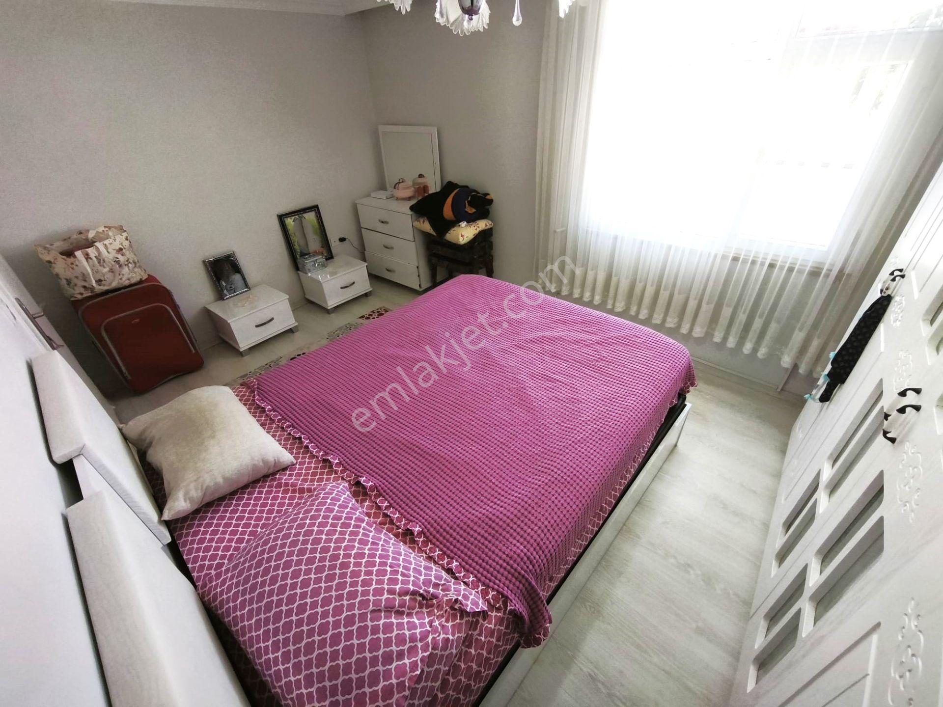 Aygül'den Çoruk'da Çift Daire Fırsatı Ön Cephe Geniş Bahçeli Ayrı Mutfaklı 4+2 Satılık Köy Evi - Görsel 23