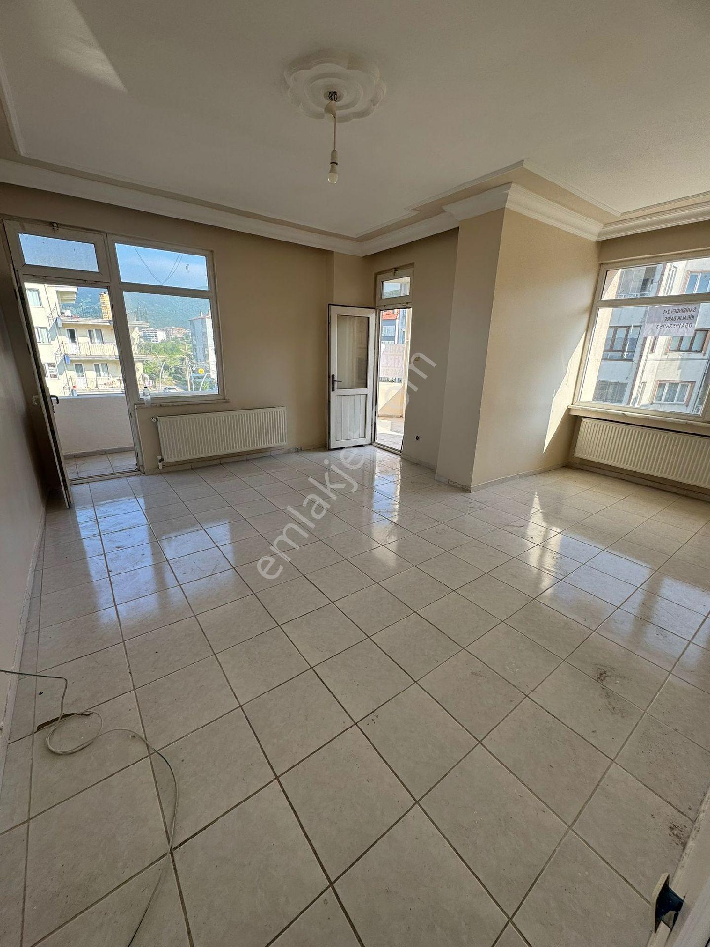 Sahibinden Kiralık Yaz Kış Kullanıma Uygun Doğalgazlı Denize Sıfır Yeni Boyalı Eşyasız Daire - Görsel 7