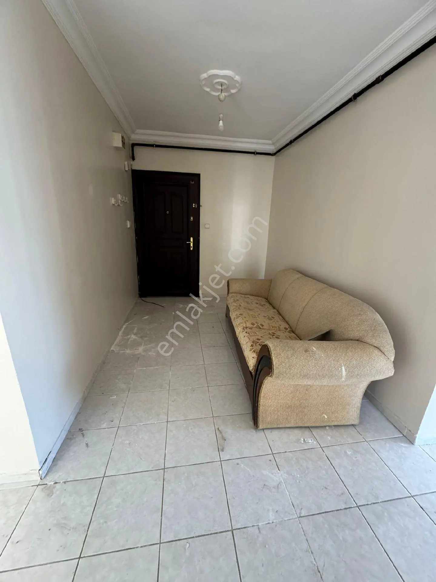 Sahibinden Kiralık Yaz Kış Kullanıma Uygun Doğalgazlı Denize Sıfır Yeni Boyalı Eşyasız Daire - Görsel 4