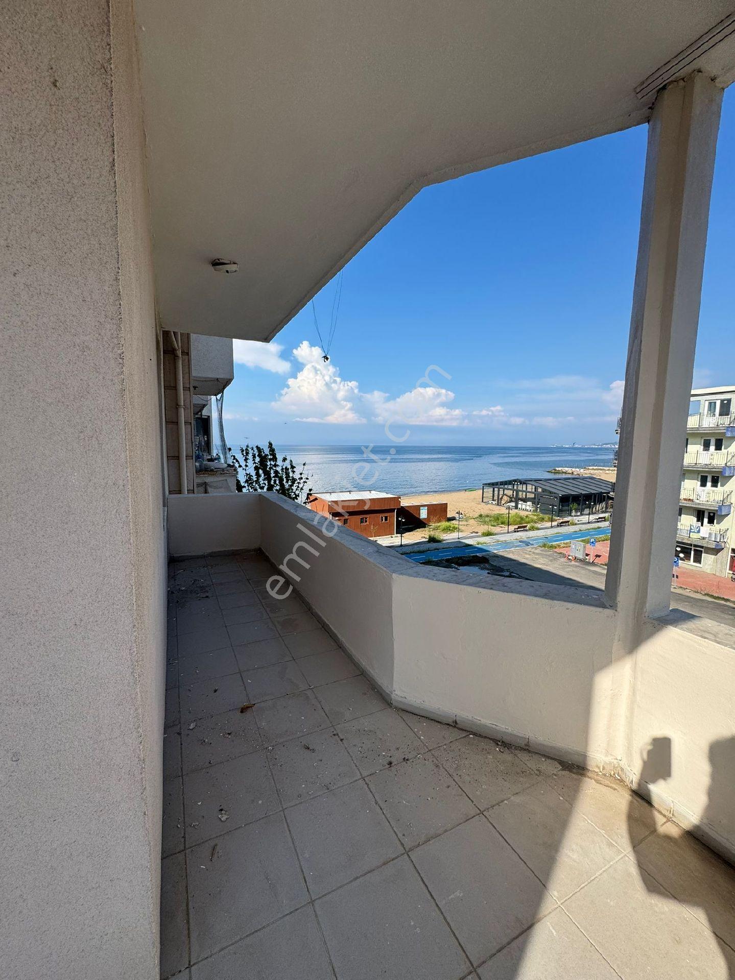 Sahibinden Kiralık Yaz Kış Kullanıma Uygun Doğalgazlı Denize Sıfır Yeni Boyalı Eşyasız Daire