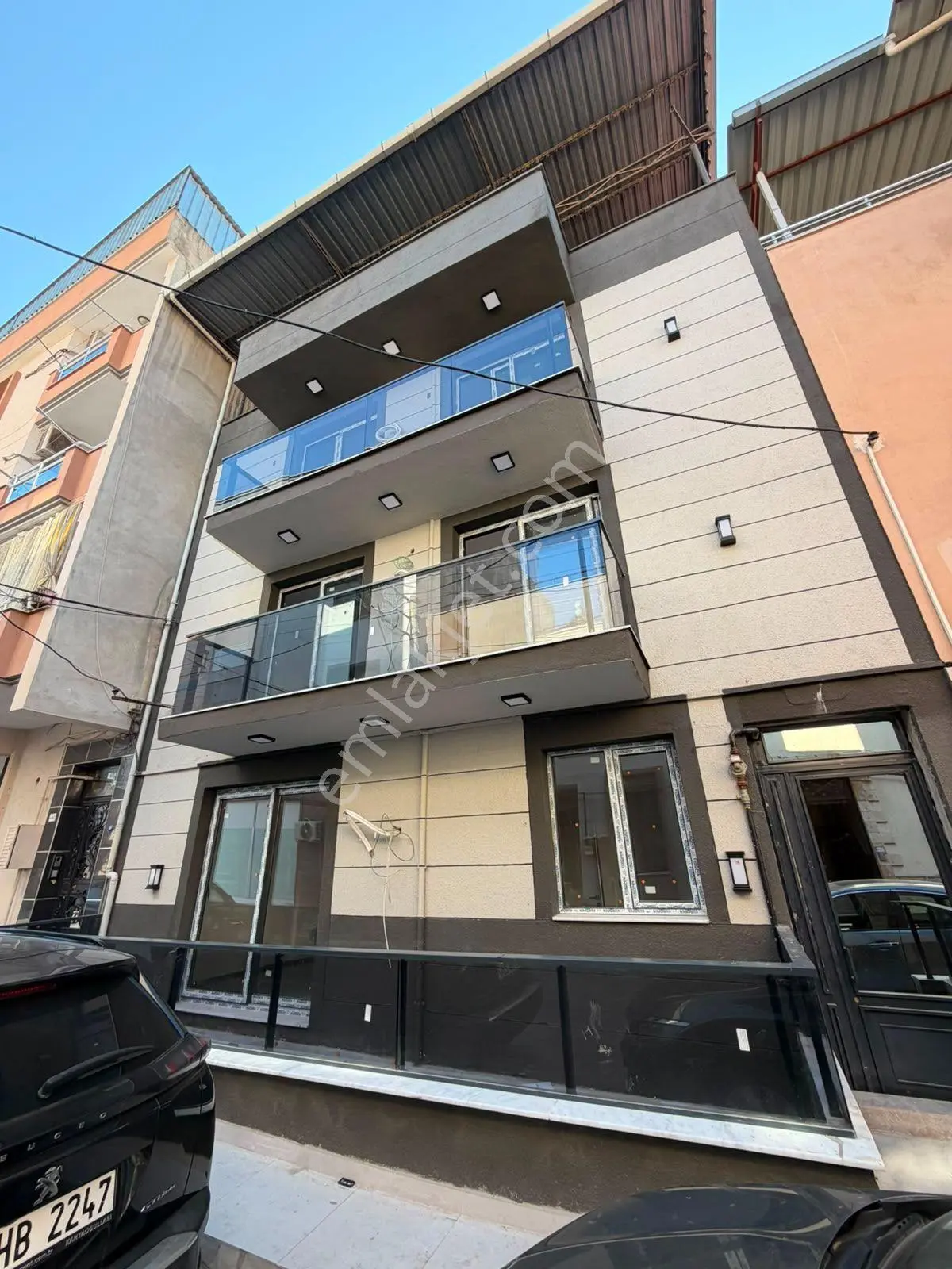 Buca Yenigün Mahallesi Satılık 2+1 Kapalı Mutfak Daireler