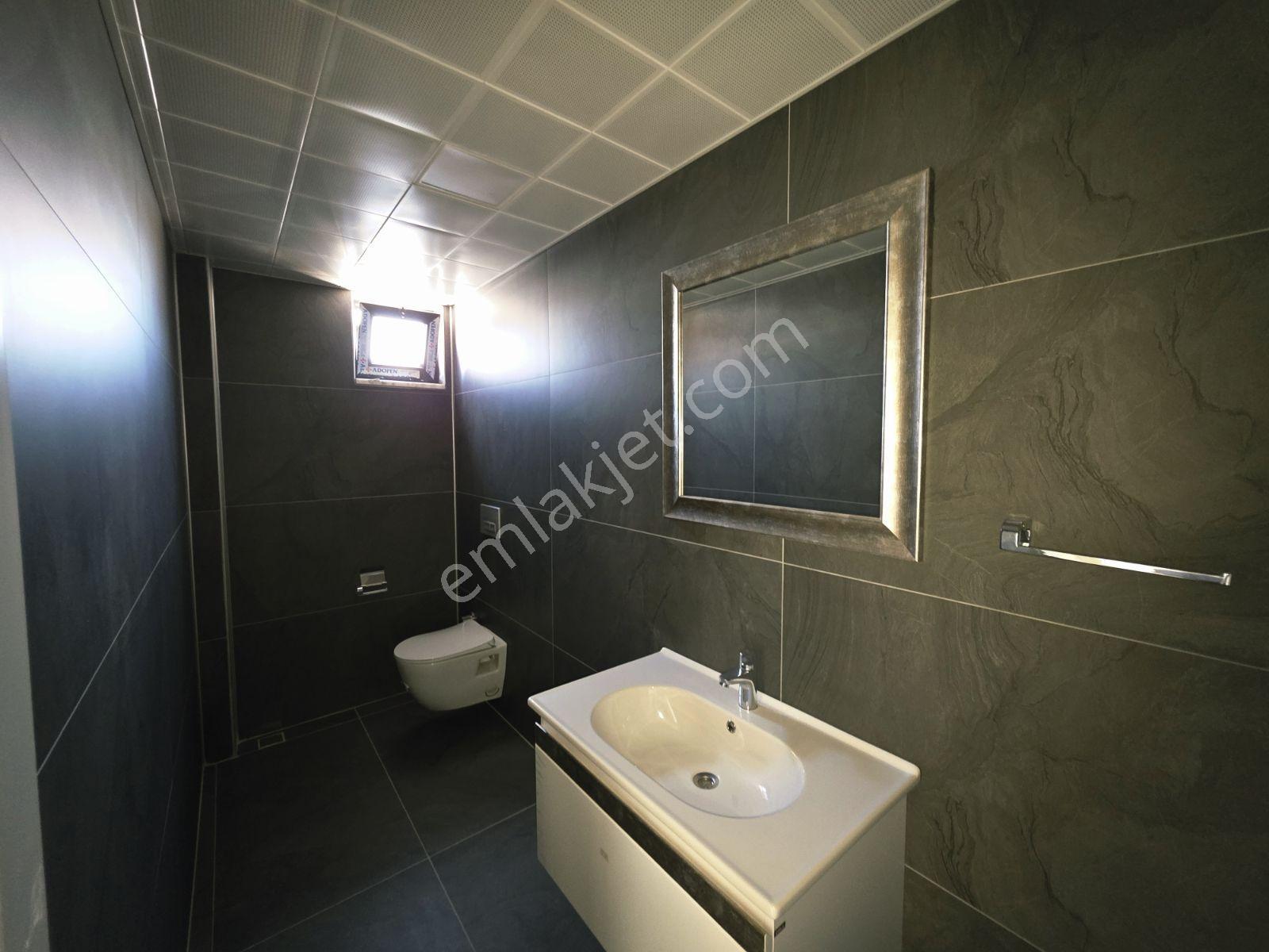 Serik Atatürk Caddesi'nde Plazada Prestijli Kiralık Ofis - Görsel 25