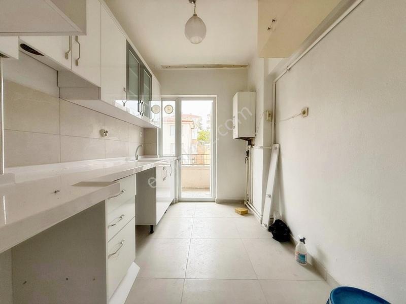 İncirli R.saydam Cd.yakını Katta 3+1 Yapılı Kiralık Daire.. - Görsel 26