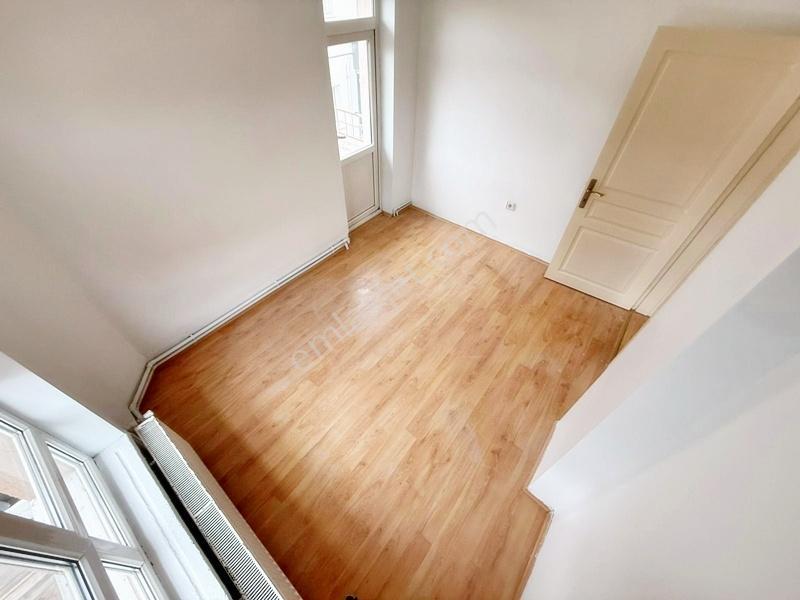 İncirli R.saydam Cd.yakını Katta 3+1 Yapılı Kiralık Daire.. - Görsel 17