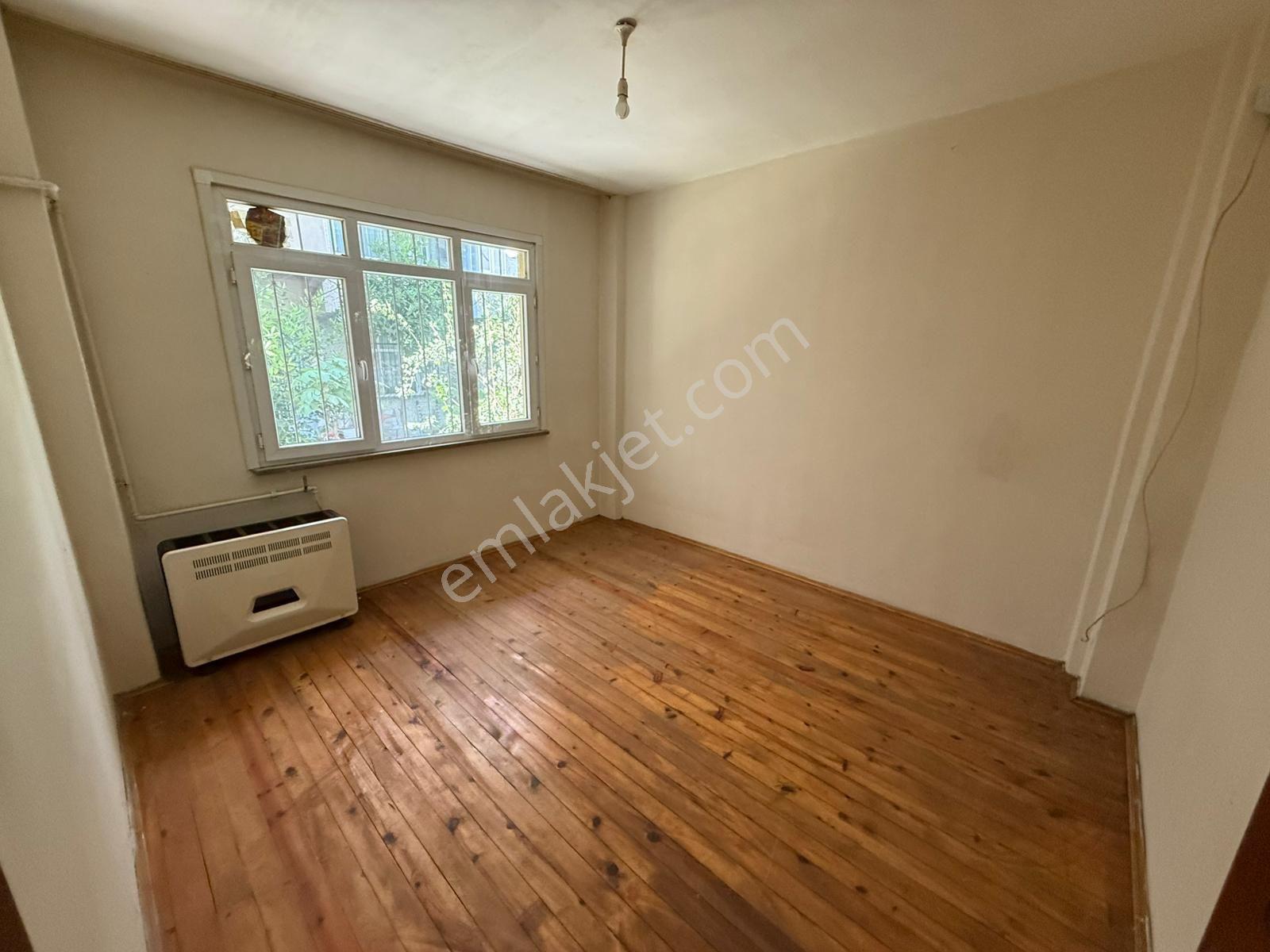 Toyap Yapıdan Uğurmumcu Mahallsenide 1+1 65 M² Doğalgaz Sobalı Yüksek Giriş
