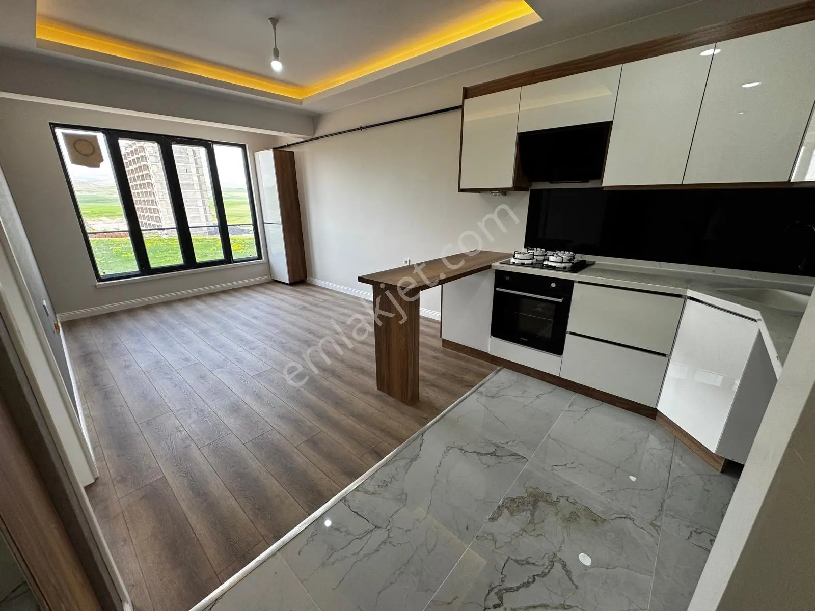 Esenboğa Mh.üniversiteye Yanı Sıfır 1+1 Sıfır Eşyalı Daire