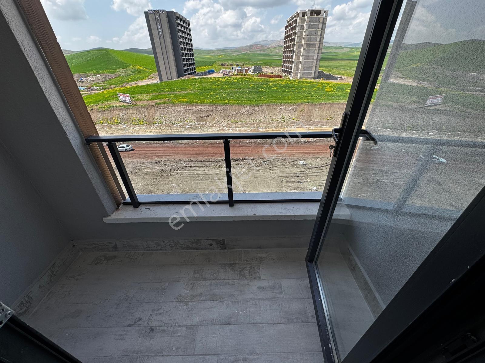 Esenboğa Mh.üniversiteye Yanı Sıfır 1+1 Sıfır Eşyalı Daire - Görsel 6