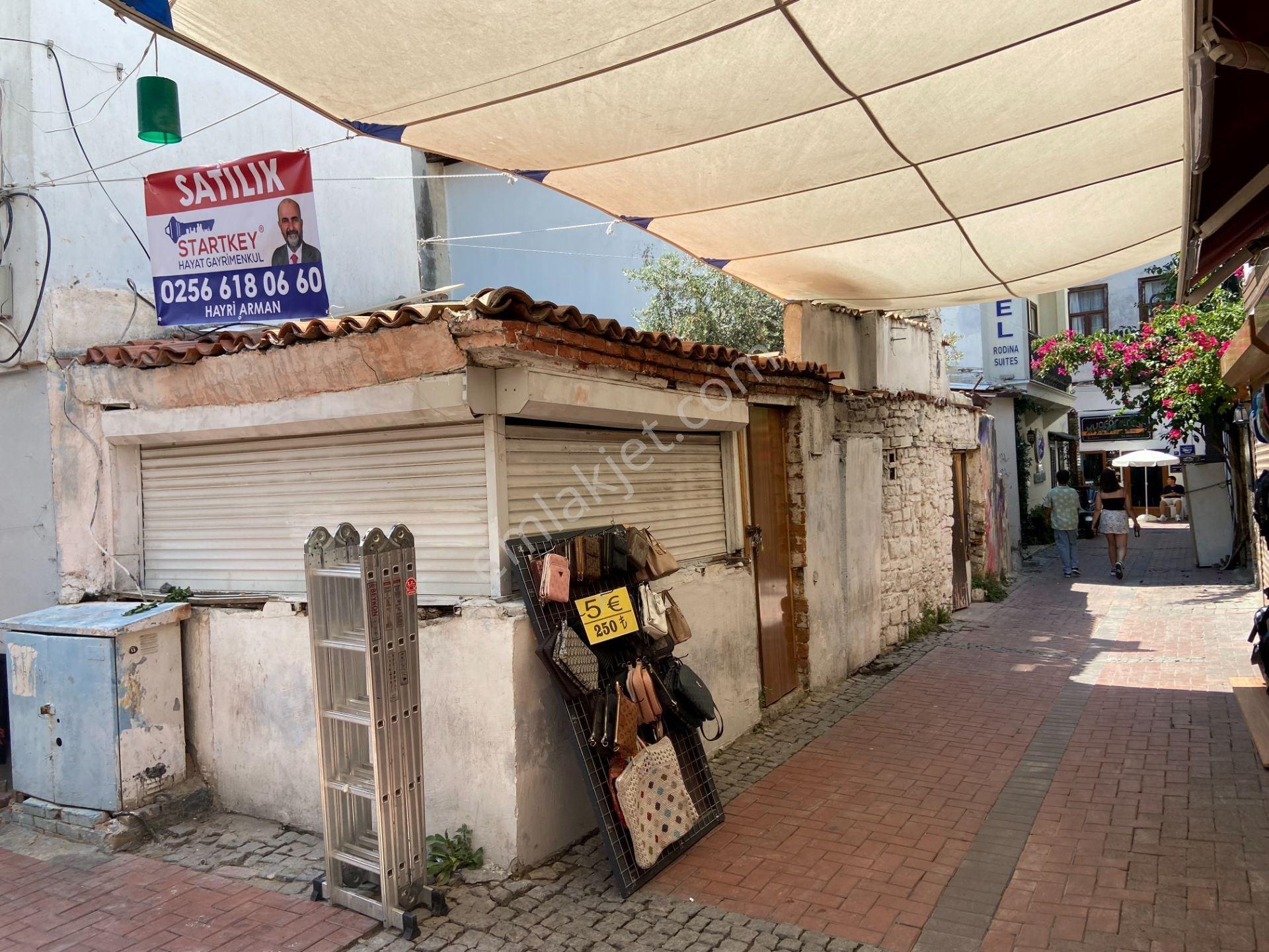 Satılık Kuşadası Kaleiçinde İşyeri Yapmaya Uygun Yıkık Kargir Ev - Görsel 2