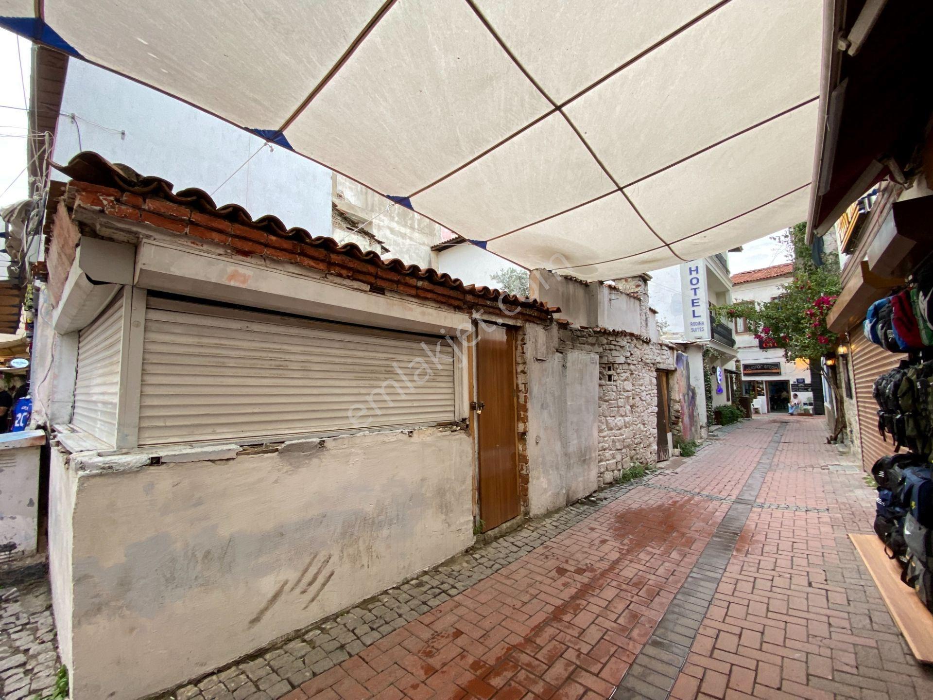 Satılık Kuşadası Kaleiçinde Dükkan Arsası - Görsel 6