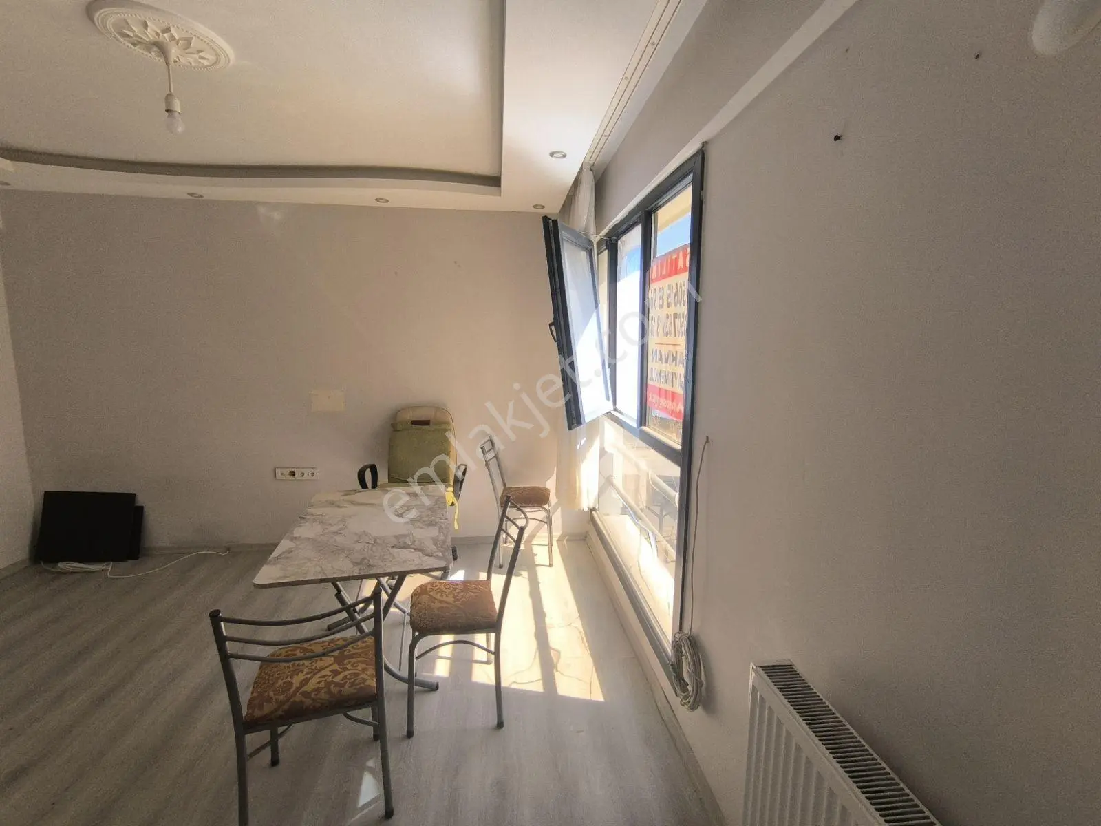 Muradiye'de Ana Cadde Dibinde Organizeye Yakın Eşyalı - Görsel 21