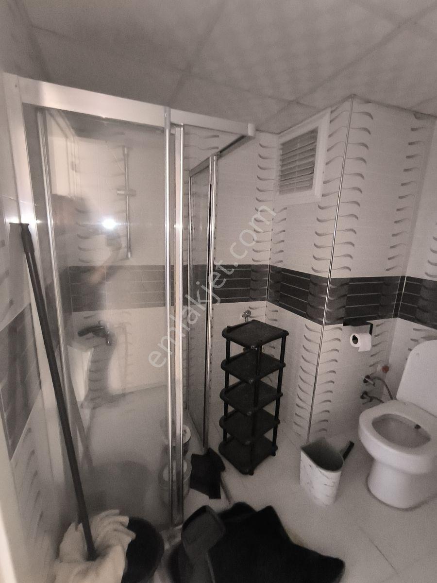 Muradiye'de Ana Cadde Dibinde Organizeye Yakın Eşyalı - Görsel 9