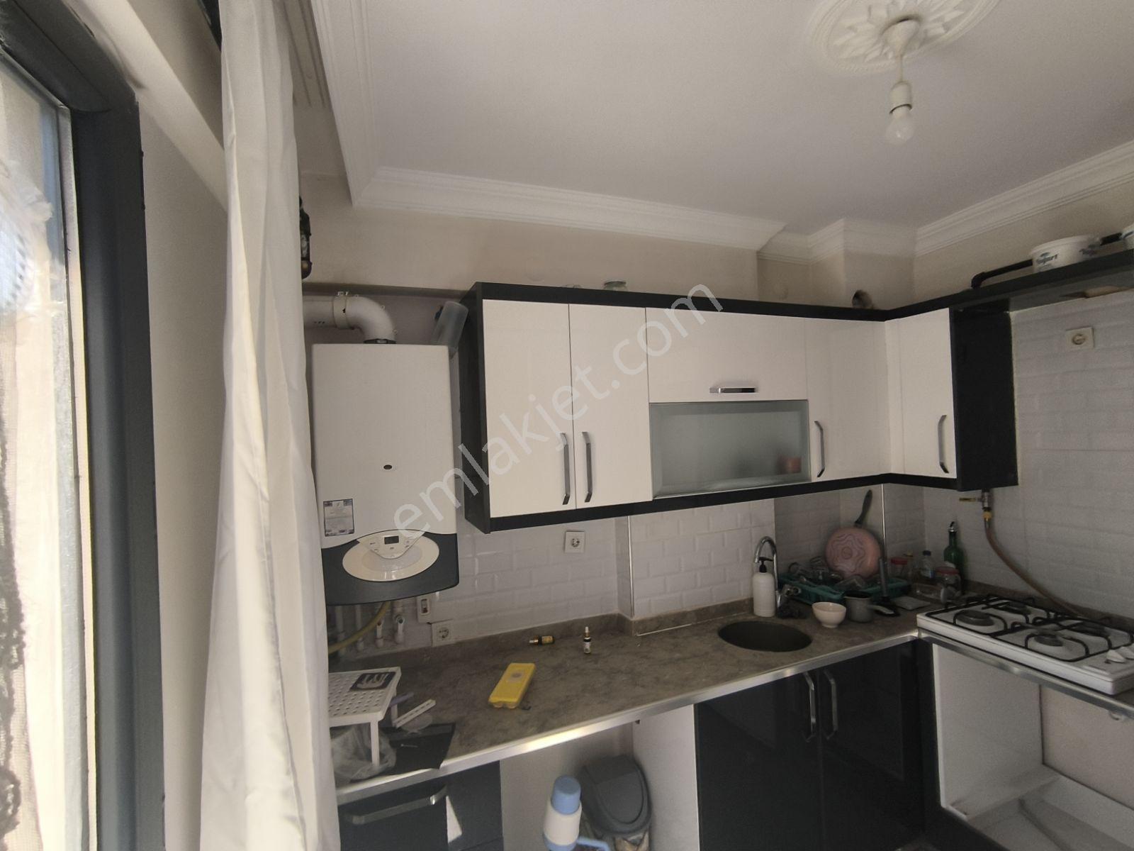 Muradiye'de Ana Cadde Dibinde Organizeye Yakın Eşyalı - Görsel 34