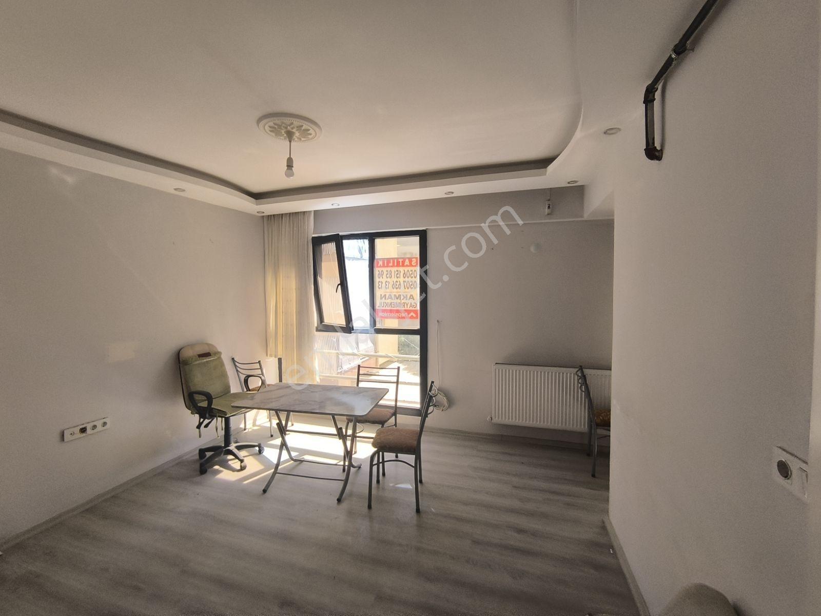 Muradiye'de Ana Cadde Dibinde Organizeye Yakın Eşyalı - Görsel 29