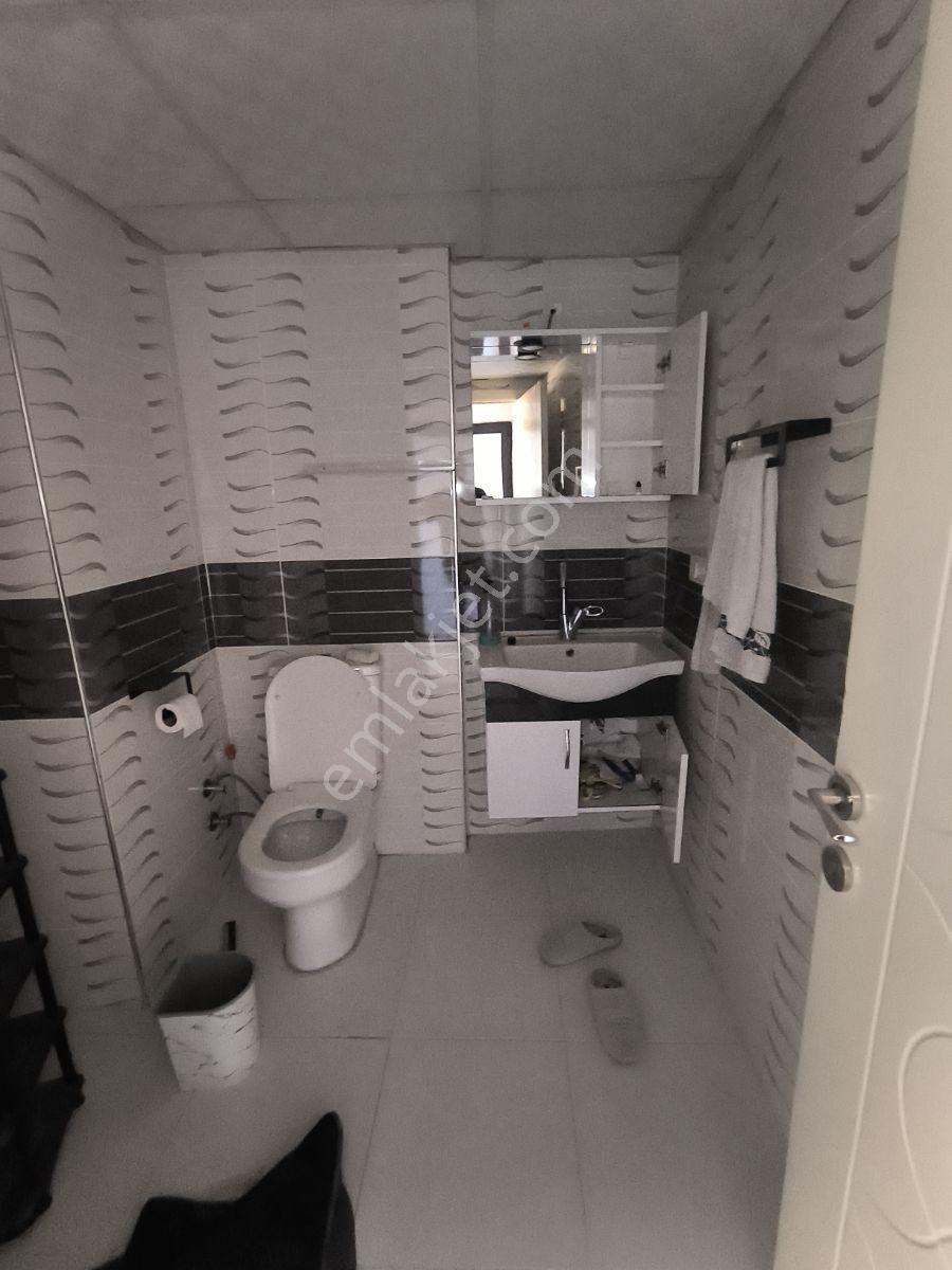 Muradiye'de Ana Cadde Dibinde Organizeye Yakın Eşyalı - Görsel 6