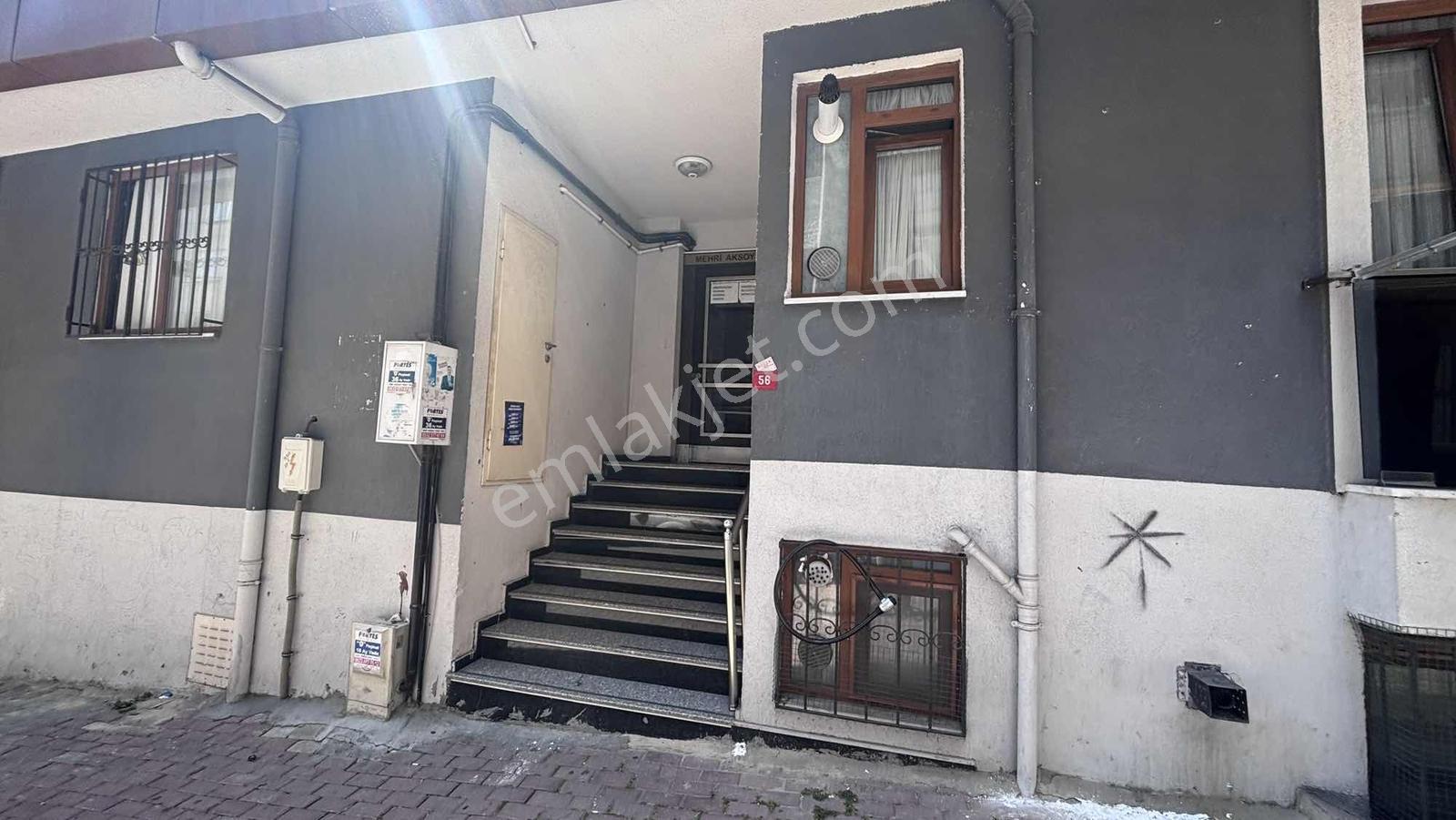 Kağıthane Şirintepe'de Caddenin Dibinde Kiralık Daire - Görsel 3