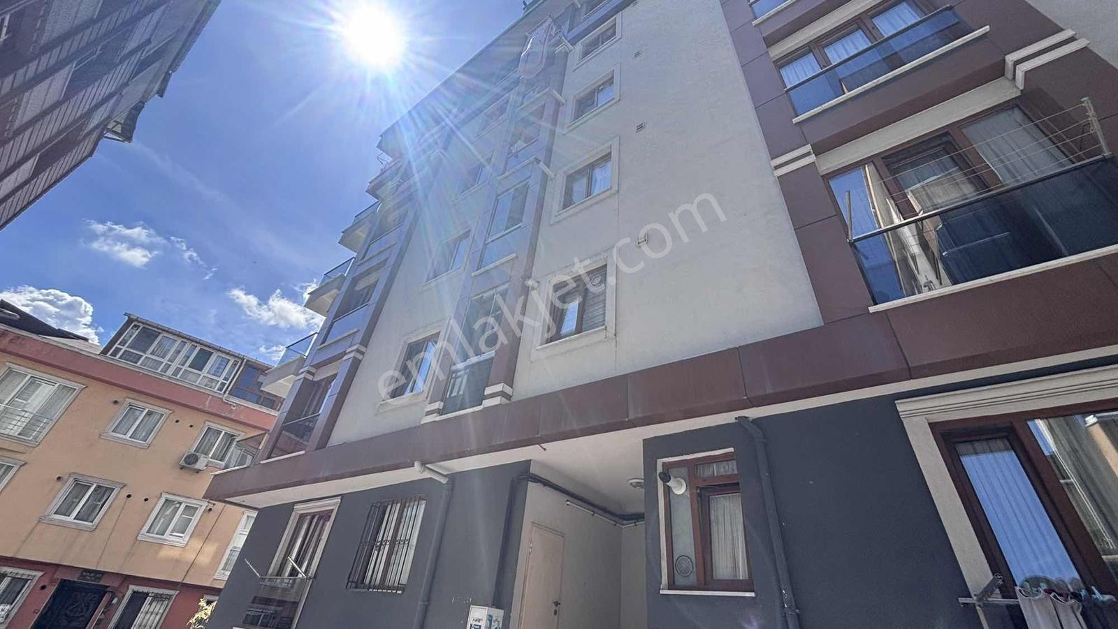 Kağıthane Şirintepe'de Caddenin Dibinde Kiralık Daire - Görsel 13