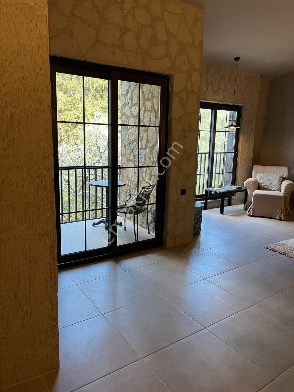 Lüks Müstakil Taş Villa - Görsel 8