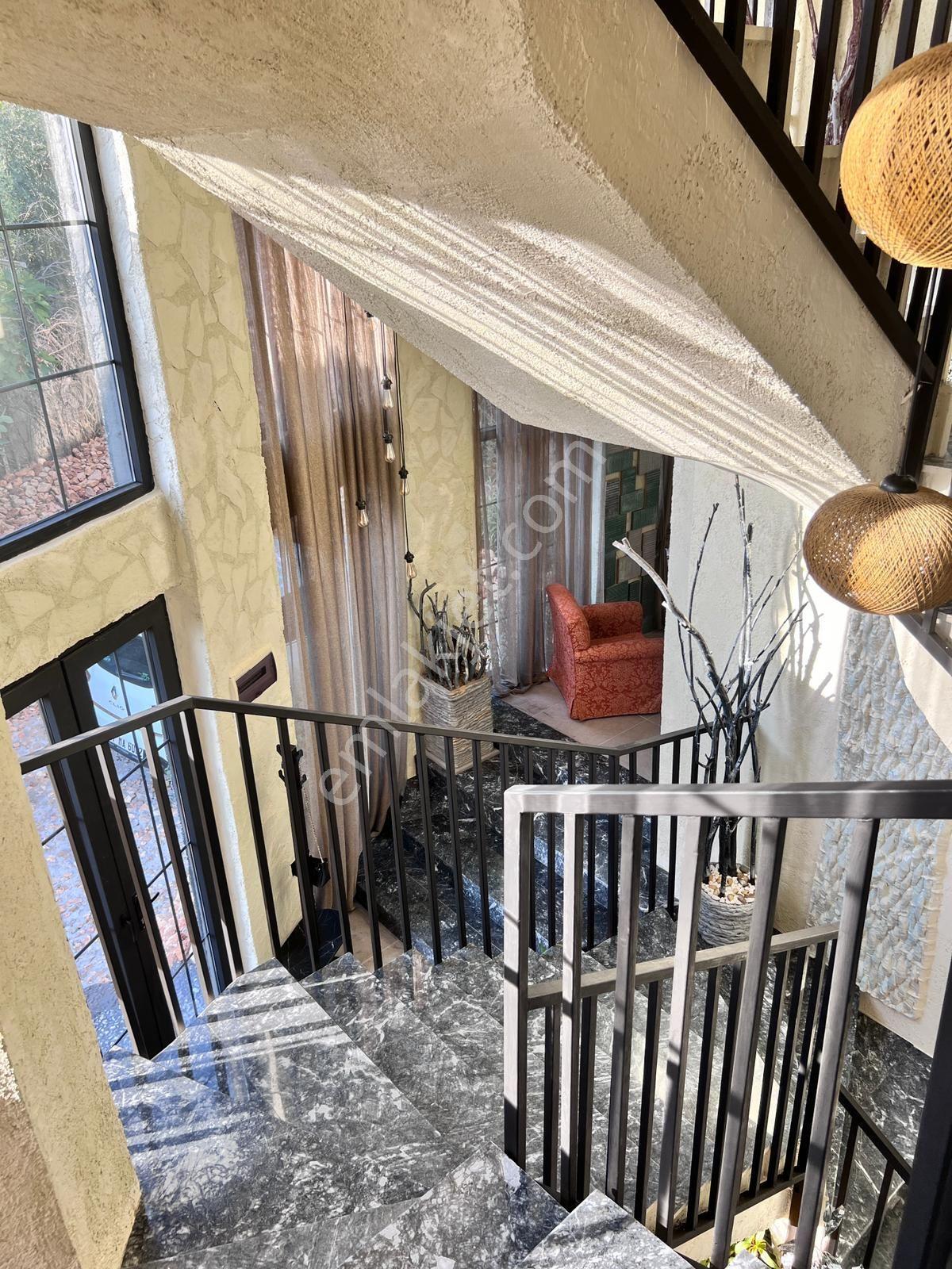 Lüks Müstakil Taş Villa - Görsel 18