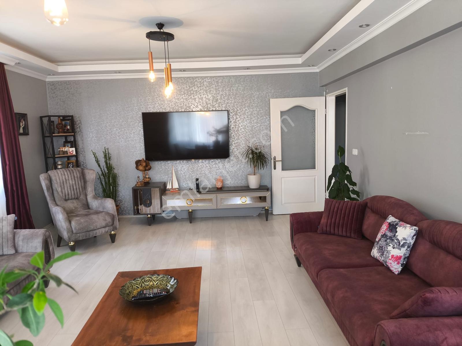 Barış Mah Merkezi Konumda Full Tadilatlı 3+1 Satılık Daire - Görsel 9