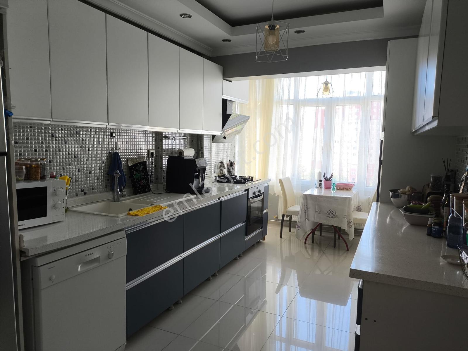 Barış Mah Merkezi Konumda Full Tadilatlı 3+1 Satılık Daire - Görsel 11