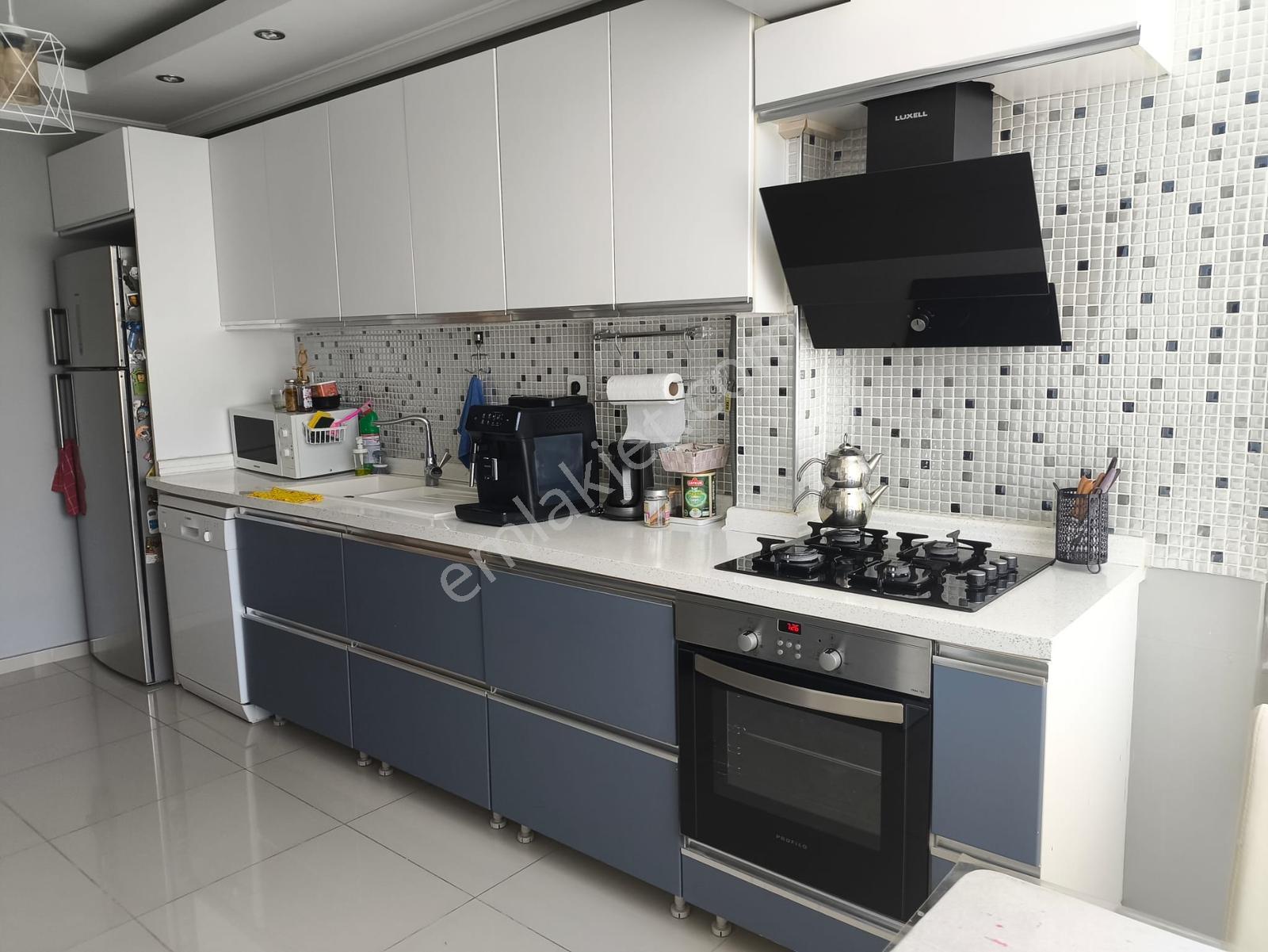 Barış Mah Merkezi Konumda Full Tadilatlı 3+1 Satılık Daire - Görsel 17