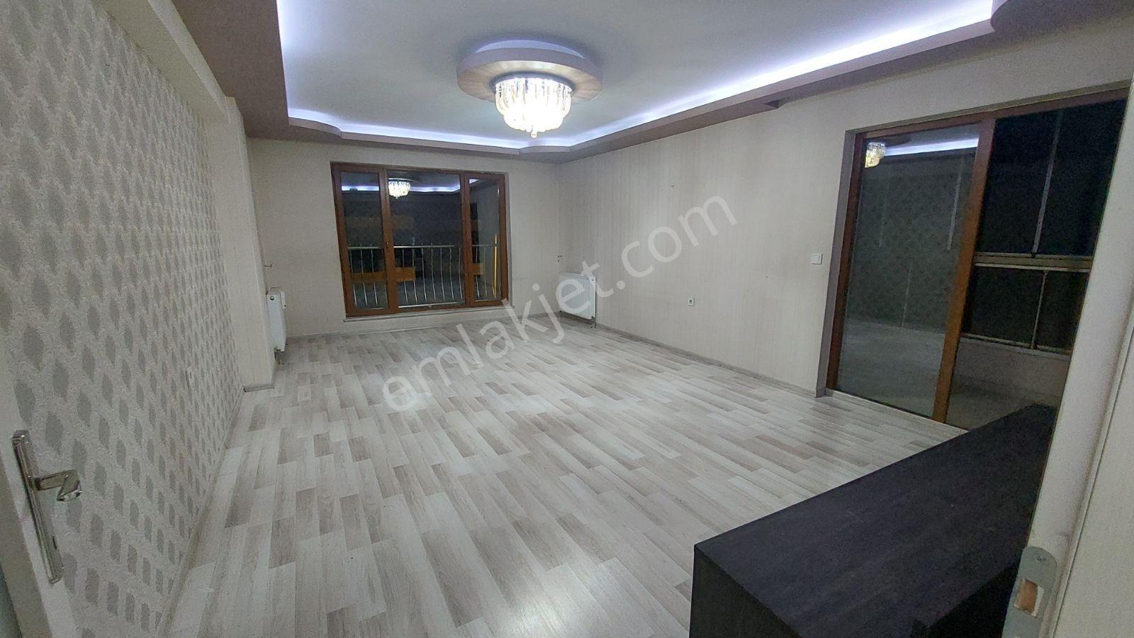 Bağlarbaşında Asansörlü Full Yapılı Orta Kat Daire - Görsel 7