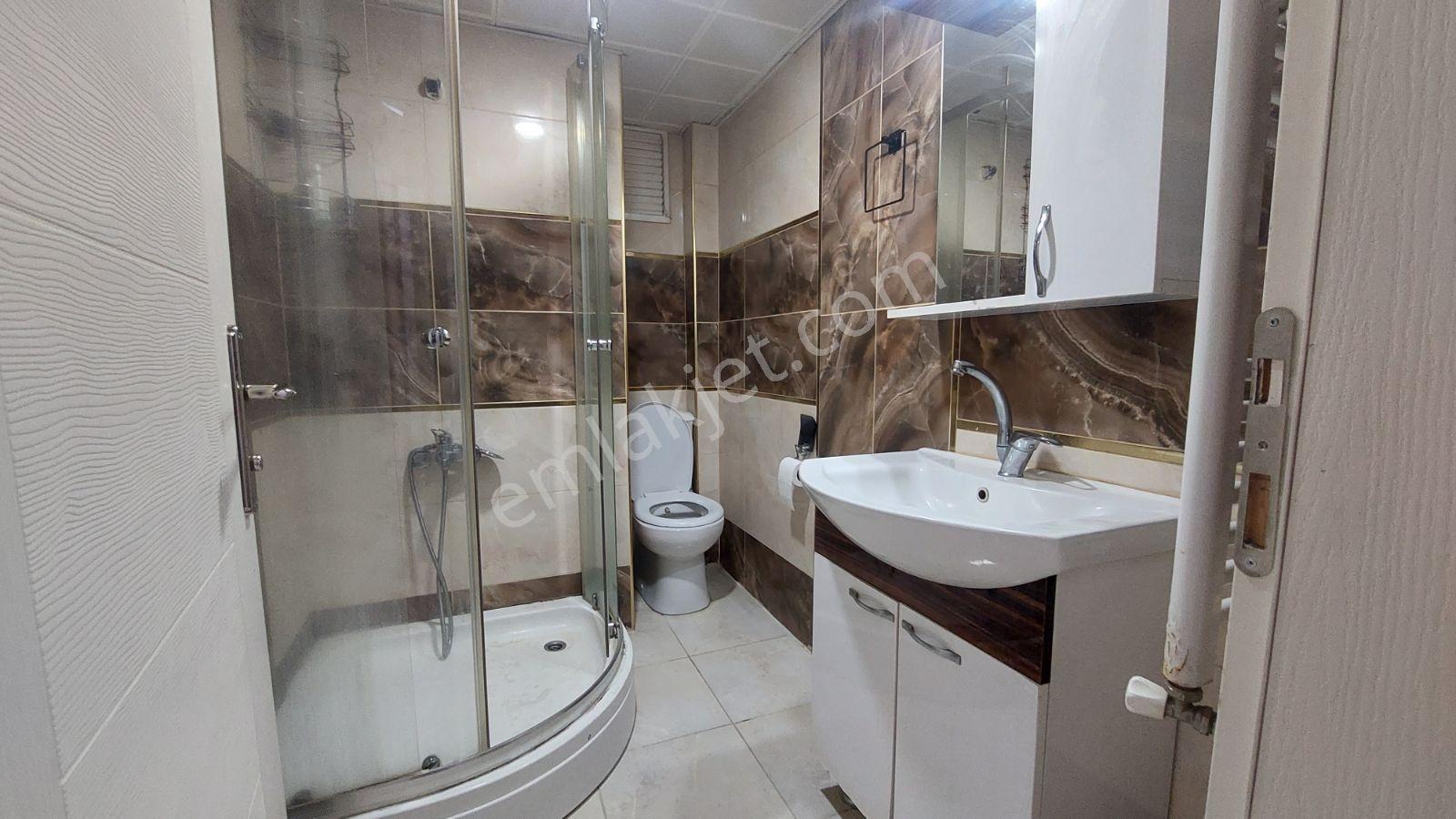 Bağlarbaşında Asansörlü Full Yapılı Orta Kat Daire - Görsel 33