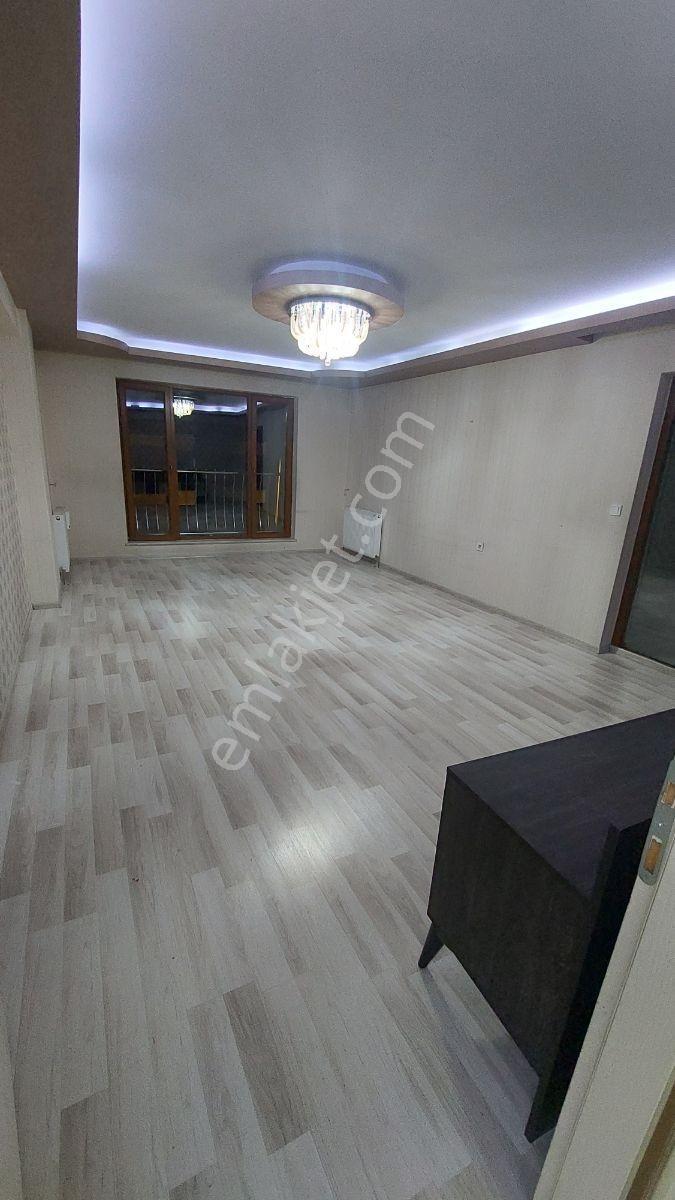 Bağlarbaşında Asansörlü Full Yapılı Orta Kat Daire - Görsel 22