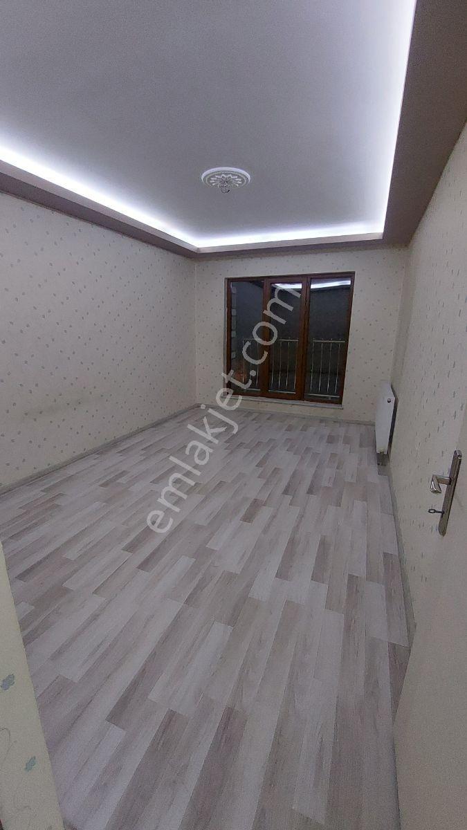 Bağlarbaşında Asansörlü Full Yapılı Orta Kat Daire - Görsel 32