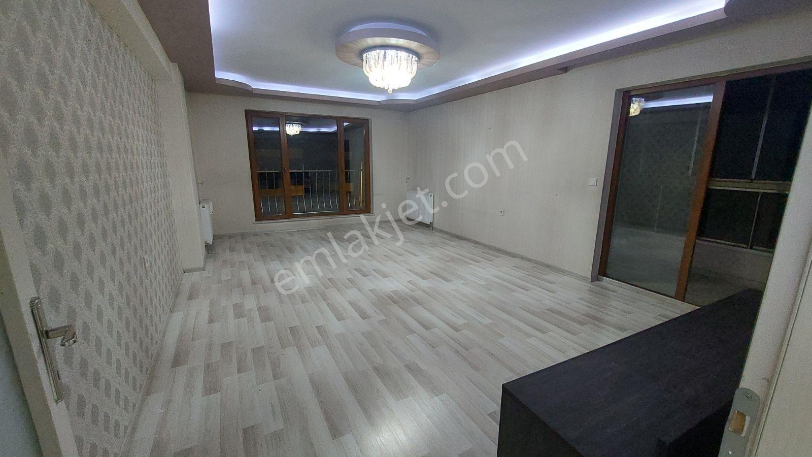 Bağlarbaşında Asansörlü Full Yapılı Orta Kat Daire - Görsel 11