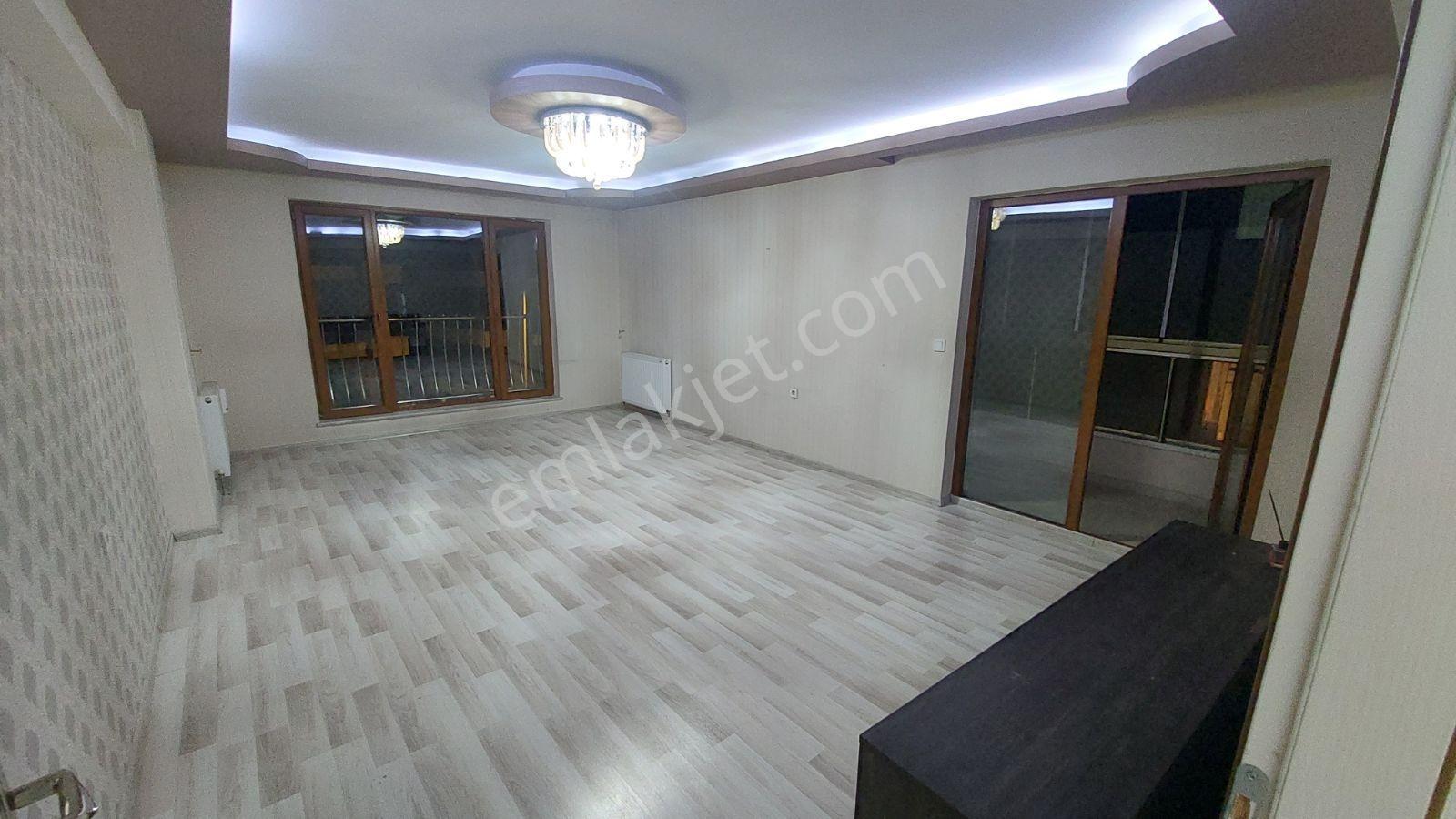 Bağlarbaşında Asansörlü Full Yapılı Orta Kat Daire - Görsel 6