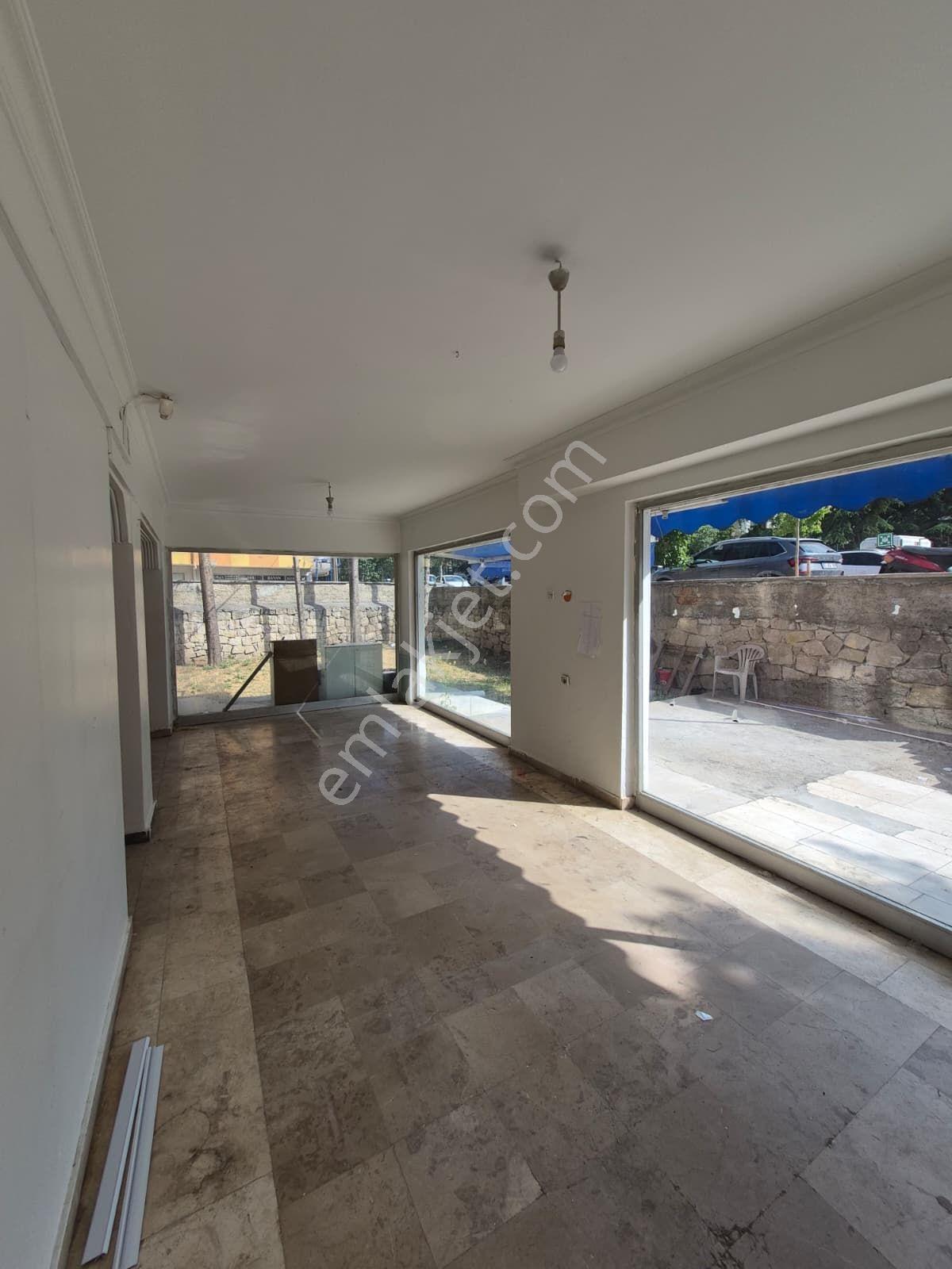 Afyon Üçok Emlaktan Dervişpaşa Mah İşlek Bölge Kiralık Dükkan - Görsel 5