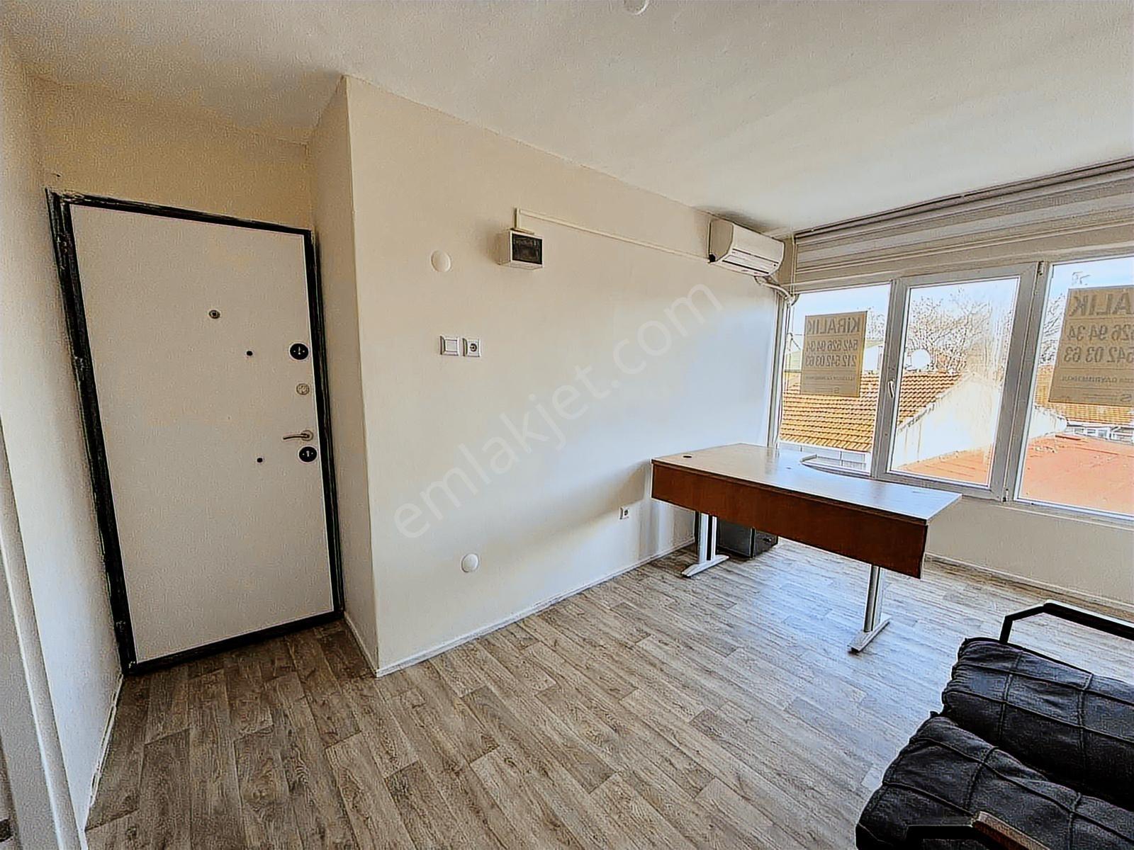 B.köy/cevizlikte Full Tadilatlı Ön Cephe 1+1 26 M2 Ofis Kiralık