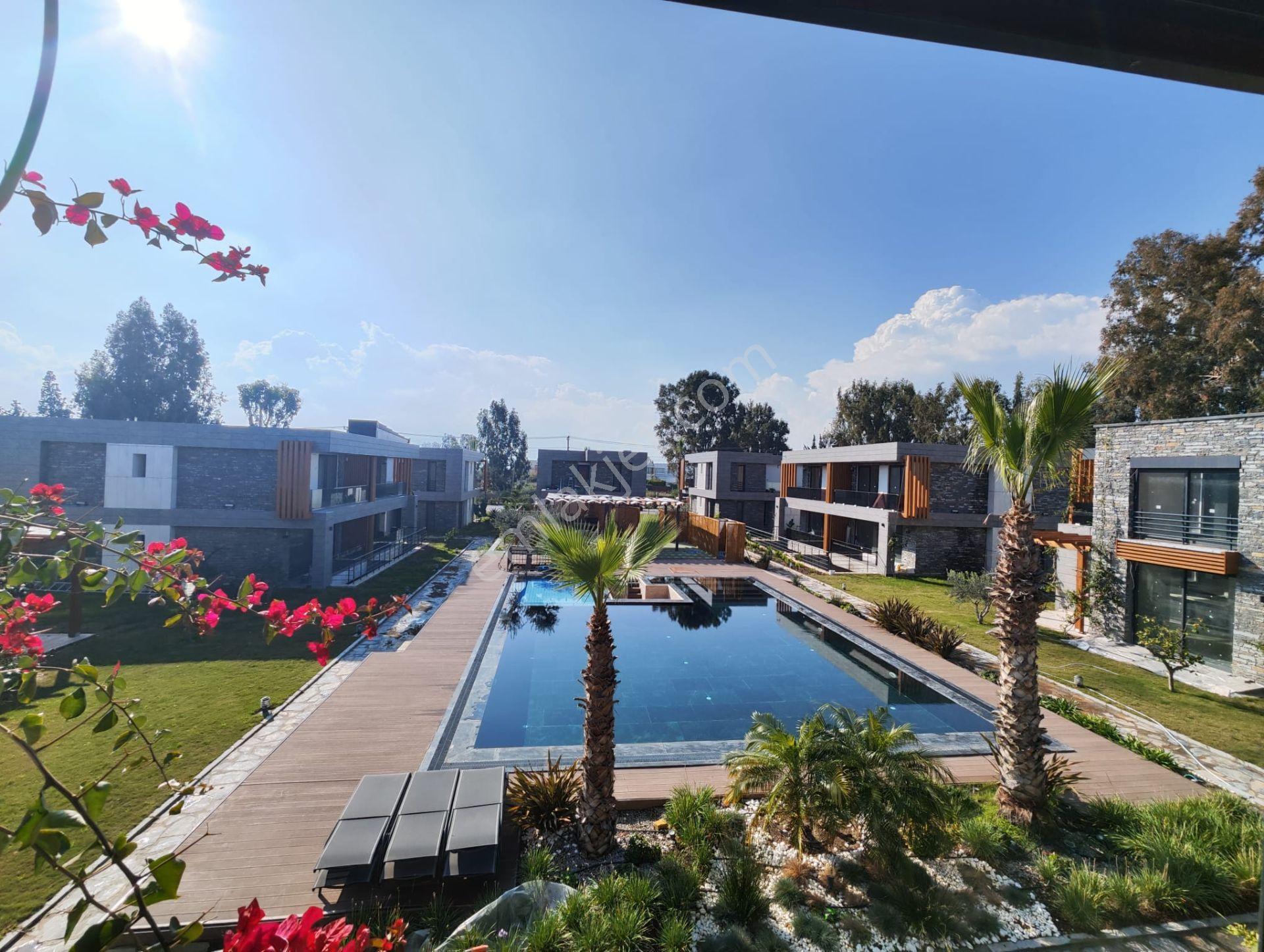 Denize 50 Metre Mesafe'de Güvenlikli Havuzlu 4+1 Villa ! - Görsel 35
