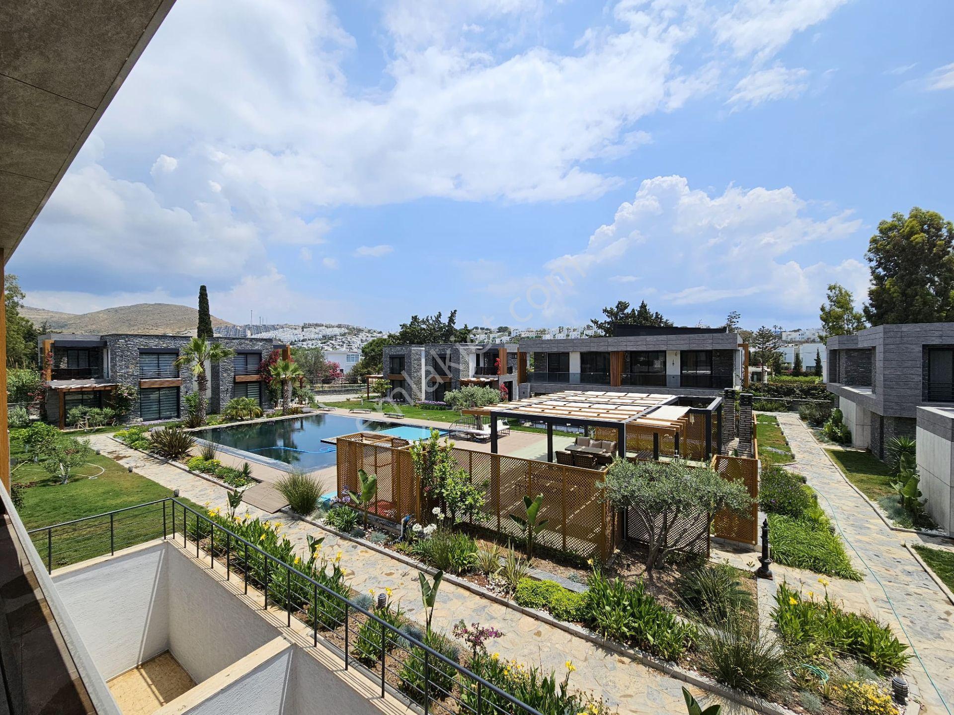 Denize 50 Metre Mesafe'de Güvenlikli Havuzlu 4+1 Villa ! - Görsel 26