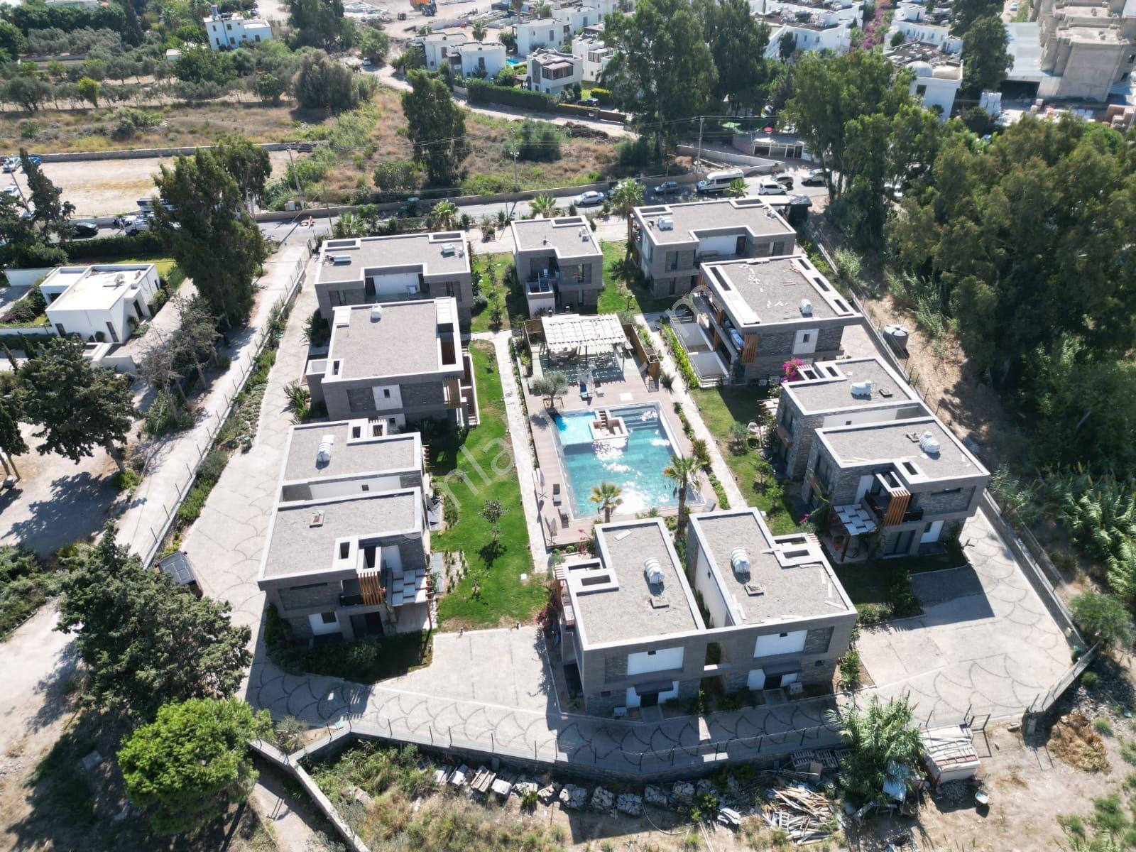 Denize 50 Metre Mesafe'de Güvenlikli Havuzlu 4+1 Villa ! - Görsel 24