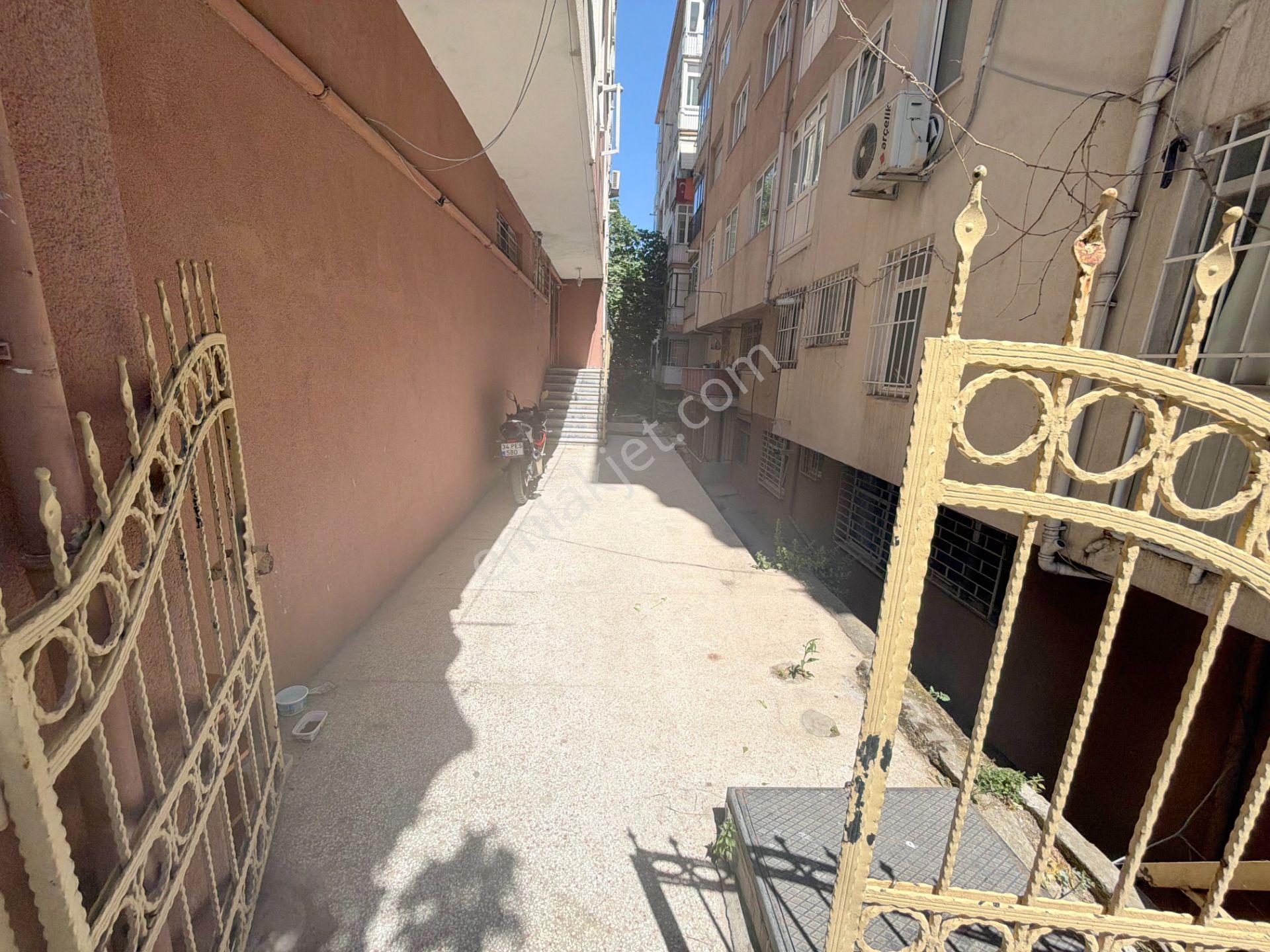 * Meral R5621 Barbaros Cad En Üst Kat Deniz Manzaralı Geniş 2+1 - Görsel 32