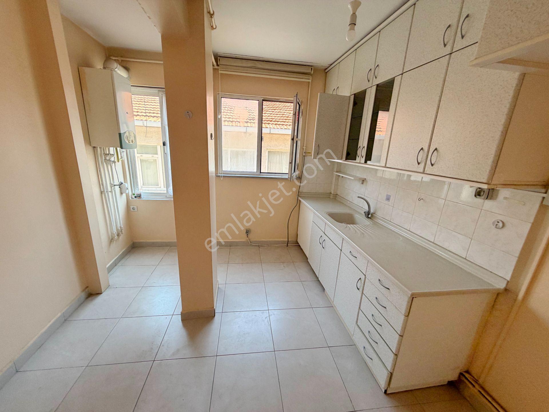 * Meral R5621 Barbaros Cad En Üst Kat Deniz Manzaralı Geniş 2+1 - Görsel 16