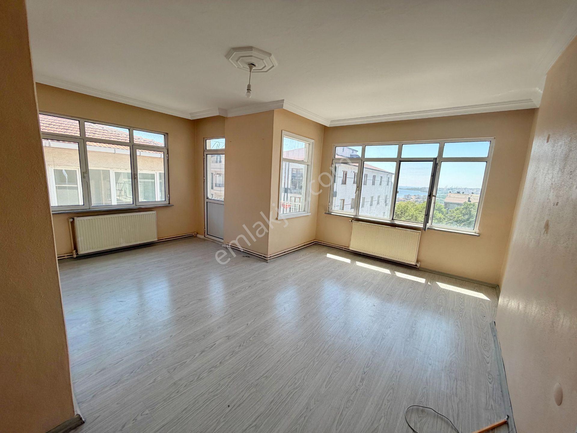* Meral R5621 Barbaros Cad En Üst Kat Deniz Manzaralı Geniş 2+1
