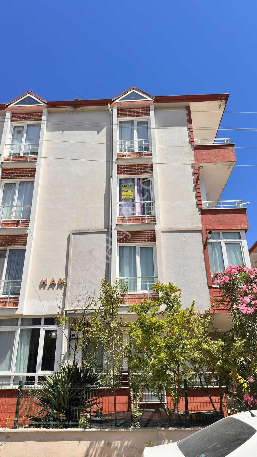 Denize Yakın Ara Kat Kombili Genişm2 Eşyalı 1+1 Acil Satılık - Görsel 8