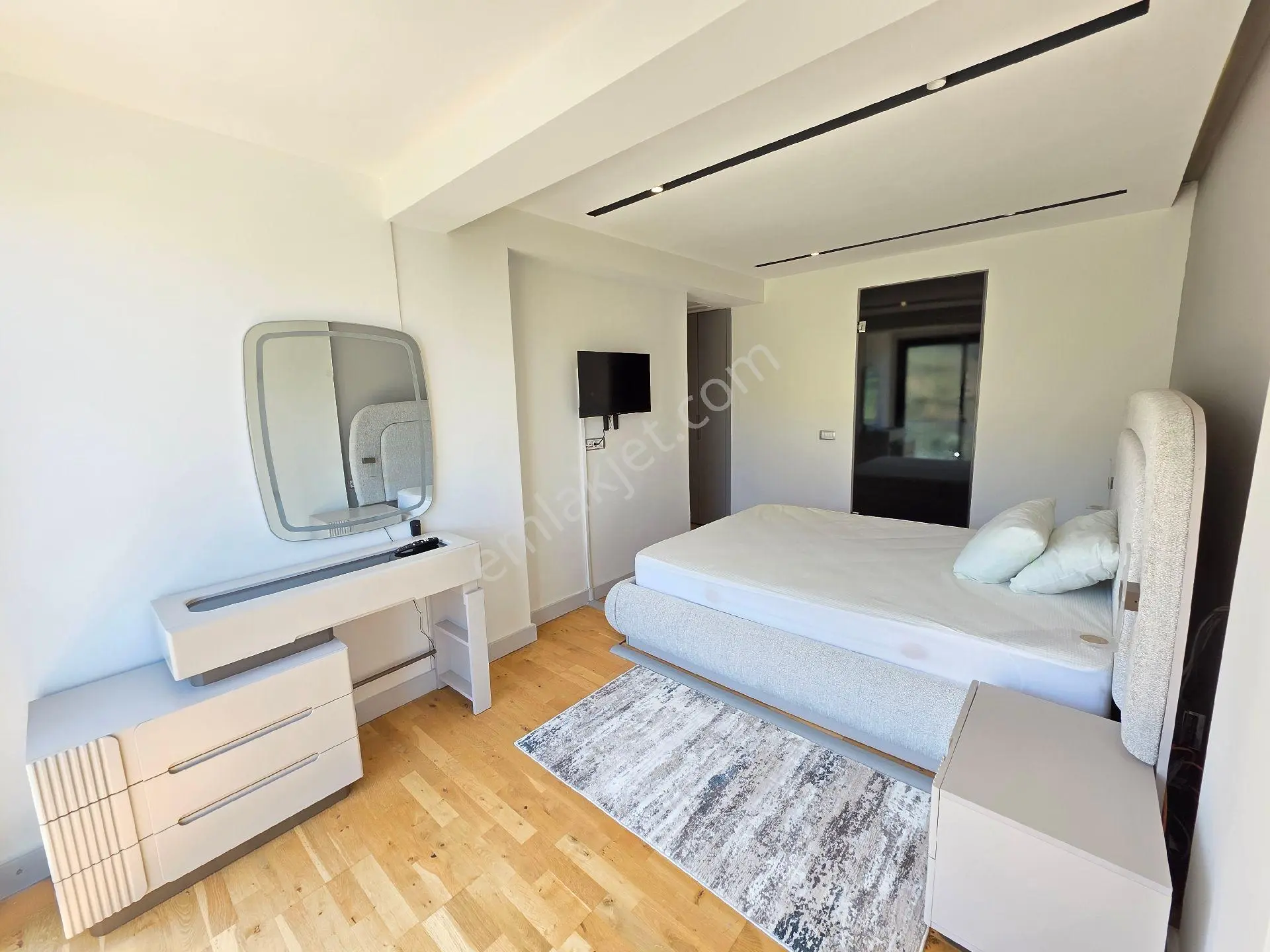 Ortakent Yahşi'de Site İçi 4+1 Havuzlu Deniz Manzaralı Villa ! - Görsel 21