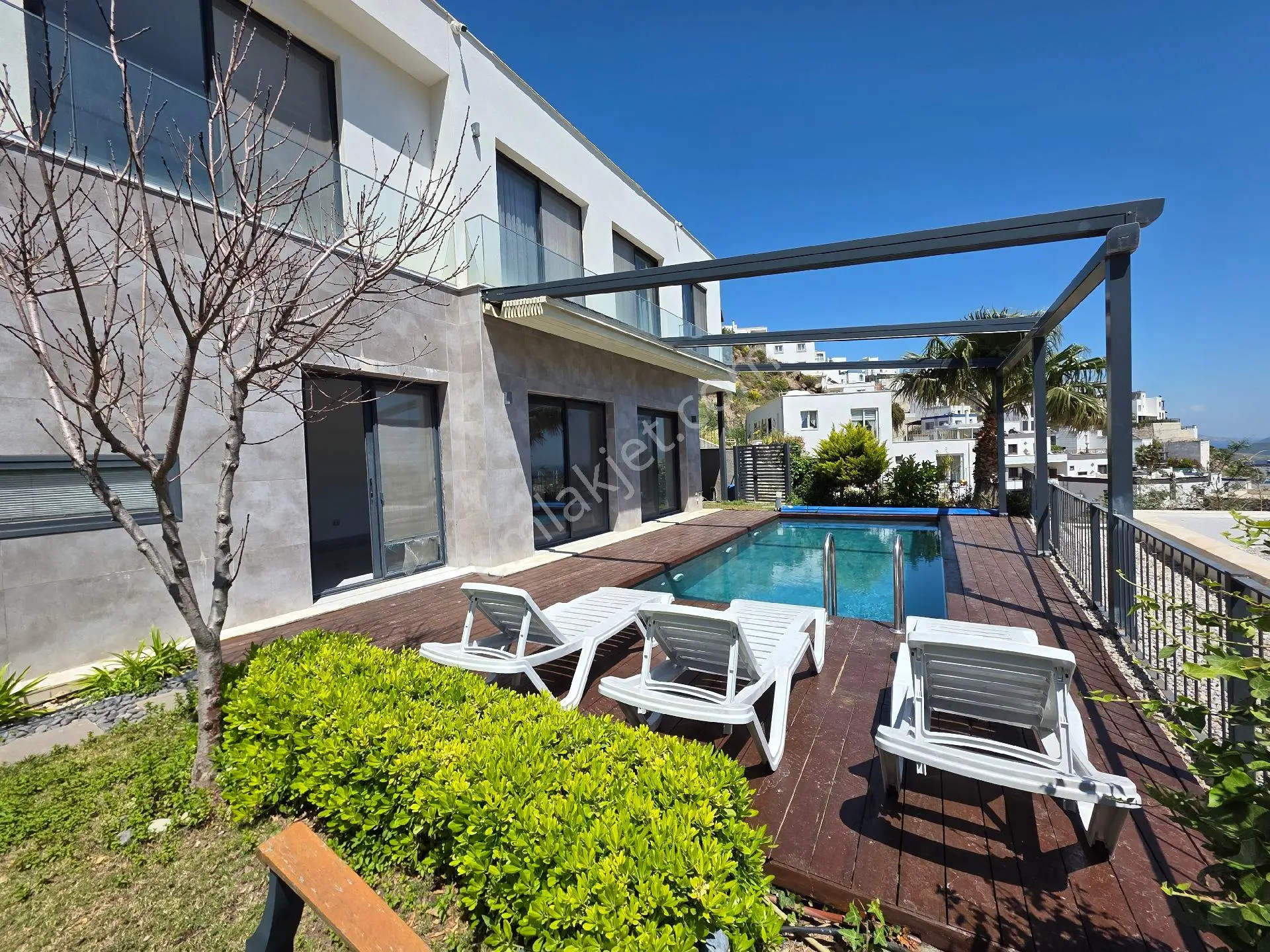 Ortakent Yahşi'de Site İçi 4+1 Havuzlu Deniz Manzaralı Villa ! - Görsel 3